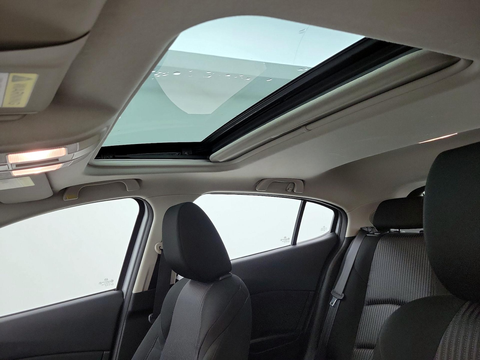Sunroof(s) & Overhead Airbags