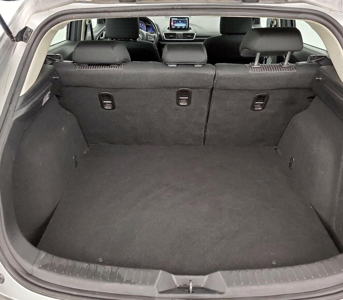 Trunk/Cargo (Seats Up)