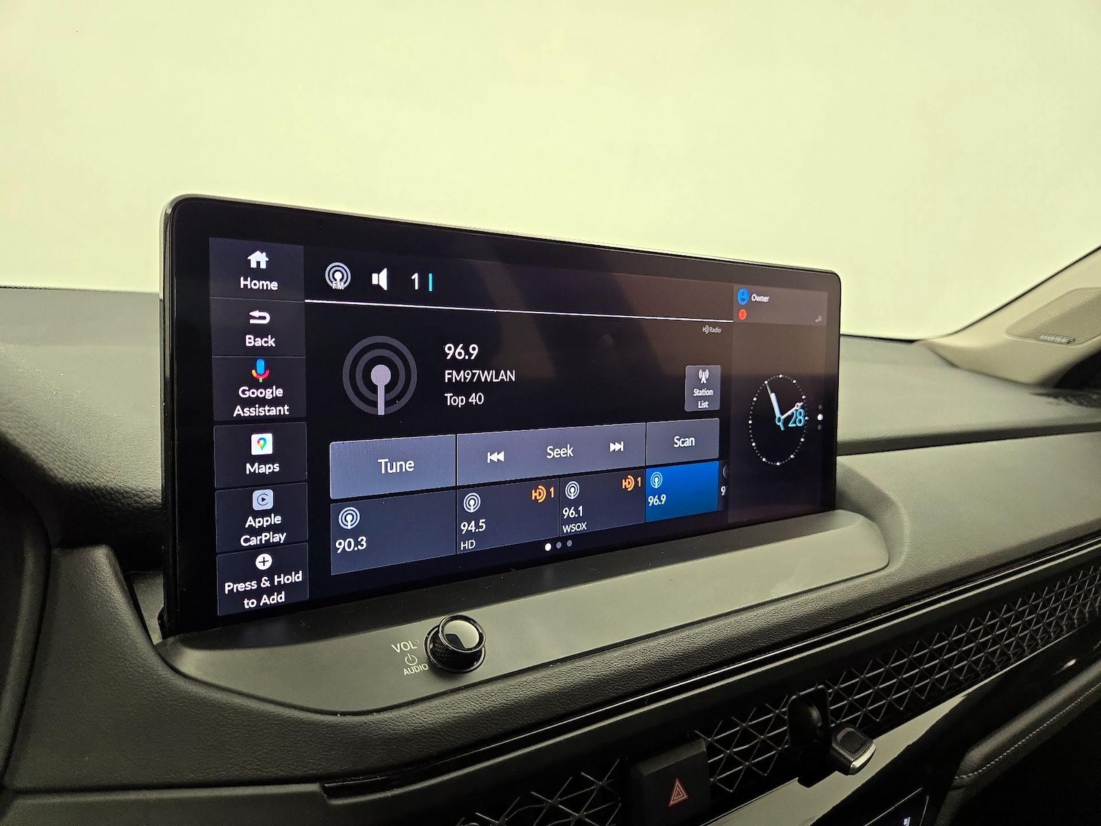 2023 Honda Accord Hybrid Touring - Photo 15