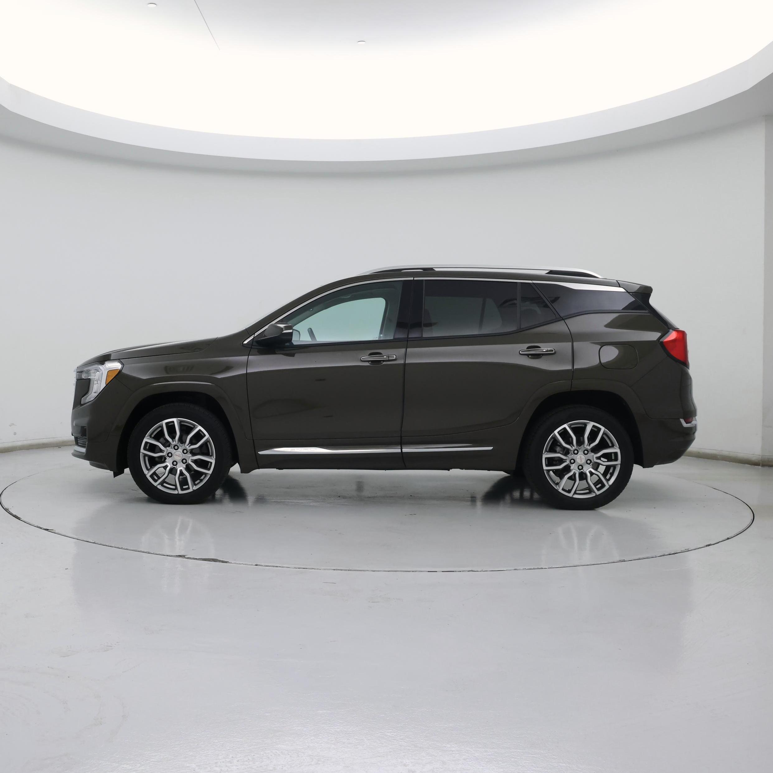 Thumbnail: 2023 GMC Terrain - 3