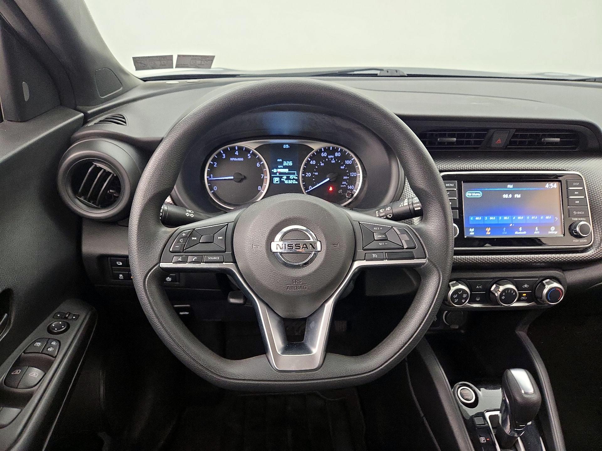 Thumbnail: 2020 Nissan Kicks - 10