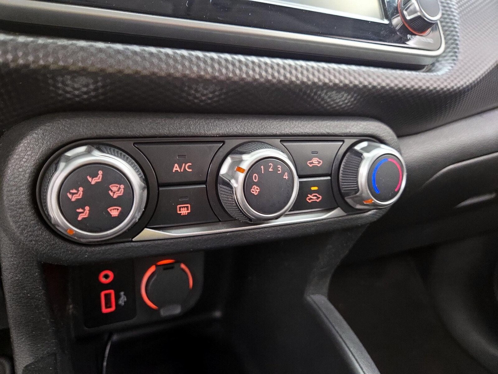 2020 Nissan Kicks S - Photo 17