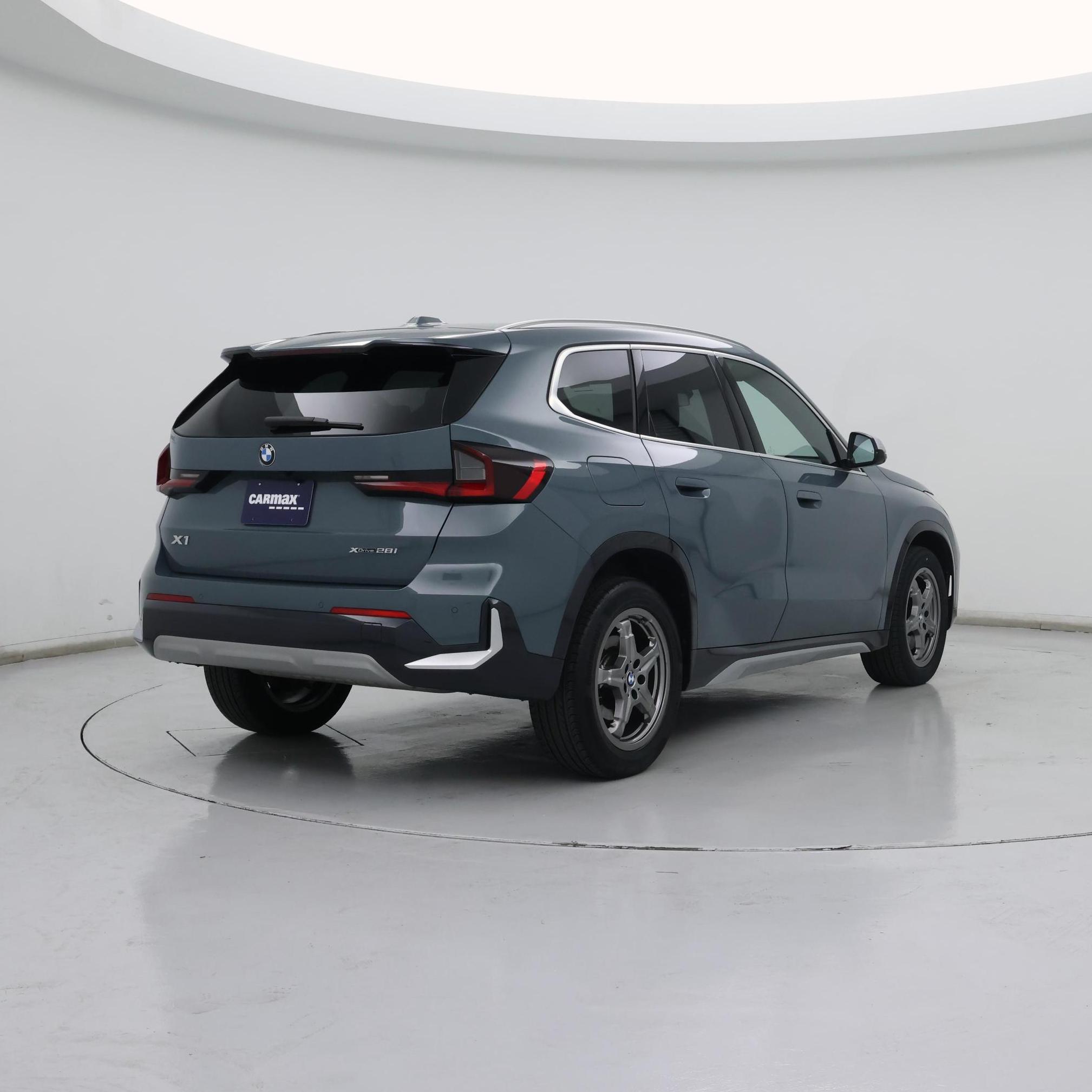 Thumbnail: 2023 BMW X1 - 8