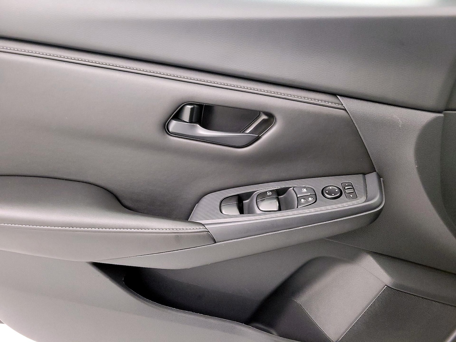 2025 Nissan Sentra S - Photo 13