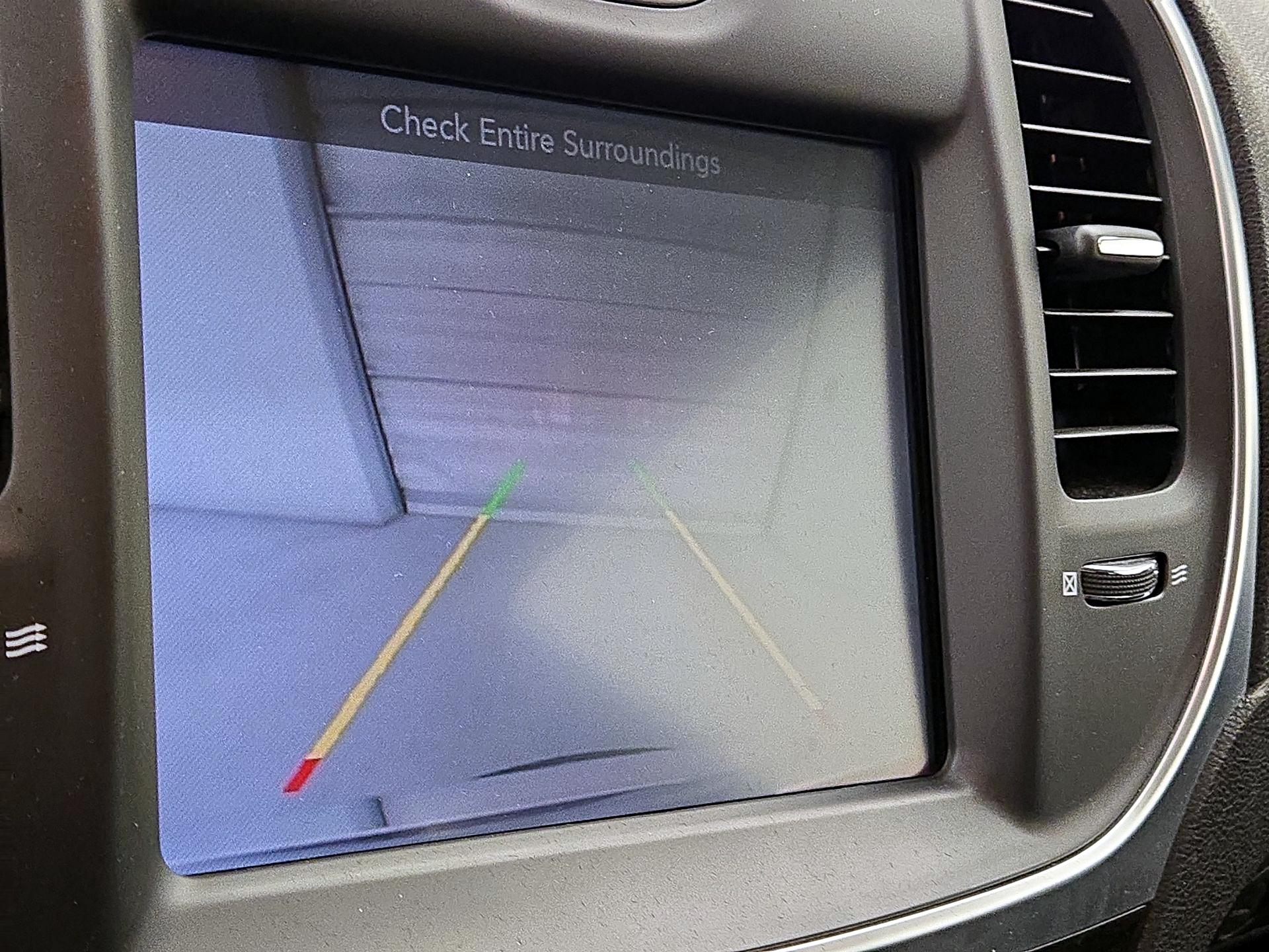 Thumbnail: 2016 Chrysler 300 - 14