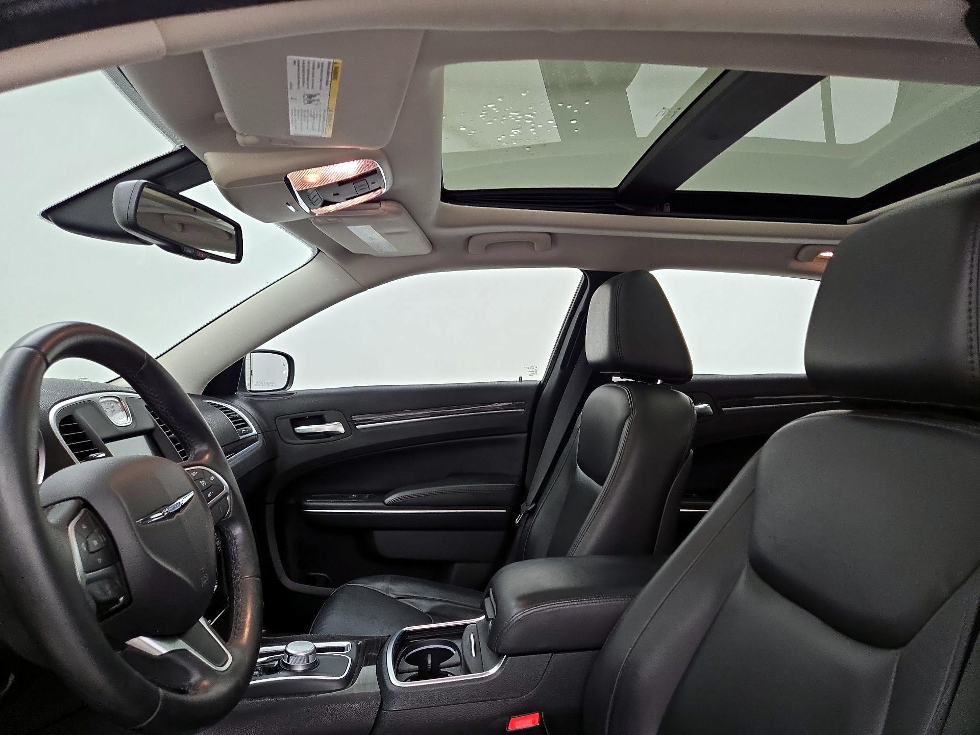 Thumbnail: 2016 Chrysler 300 - 19