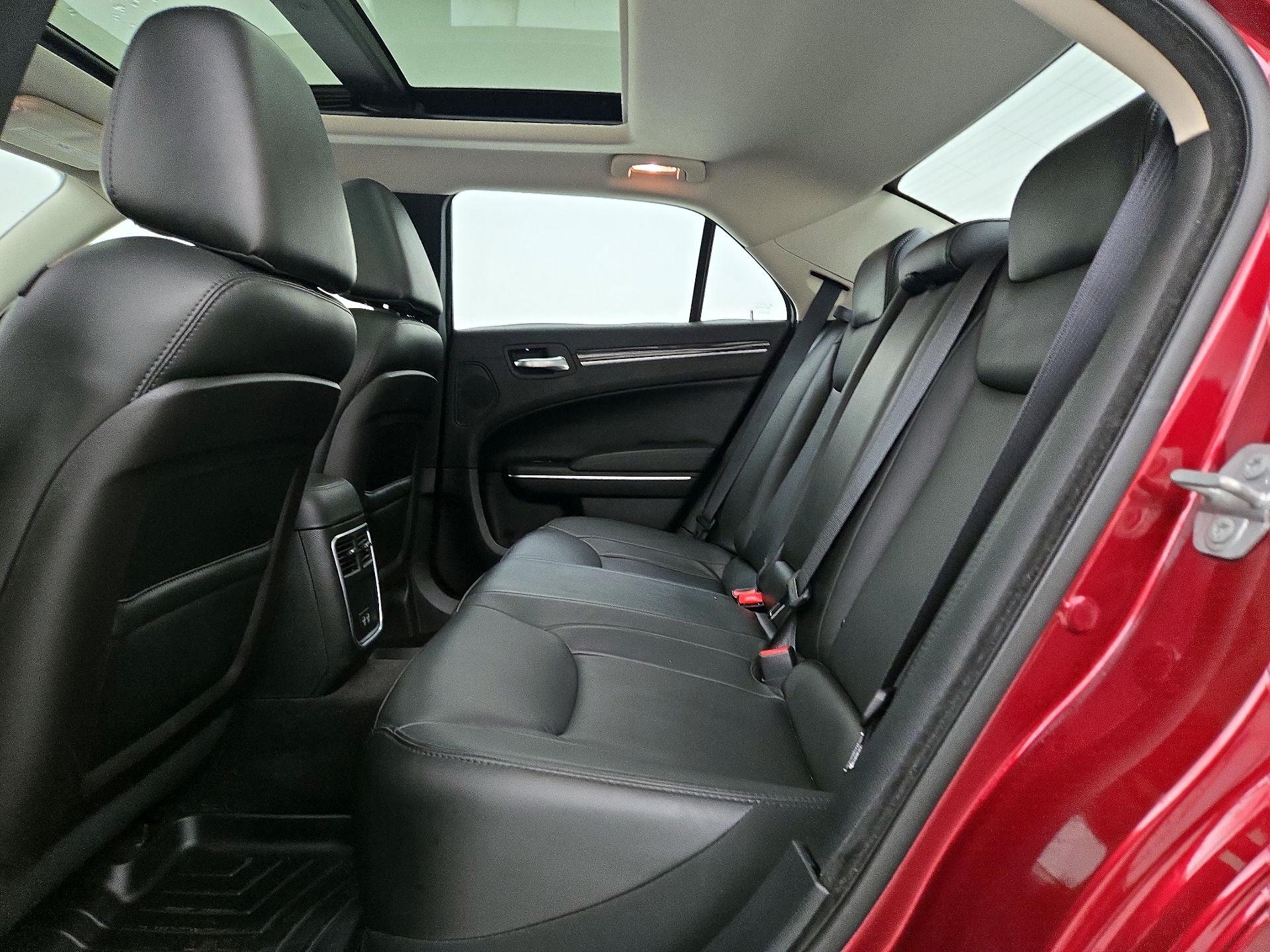 Thumbnail: 2016 Chrysler 300 - 20