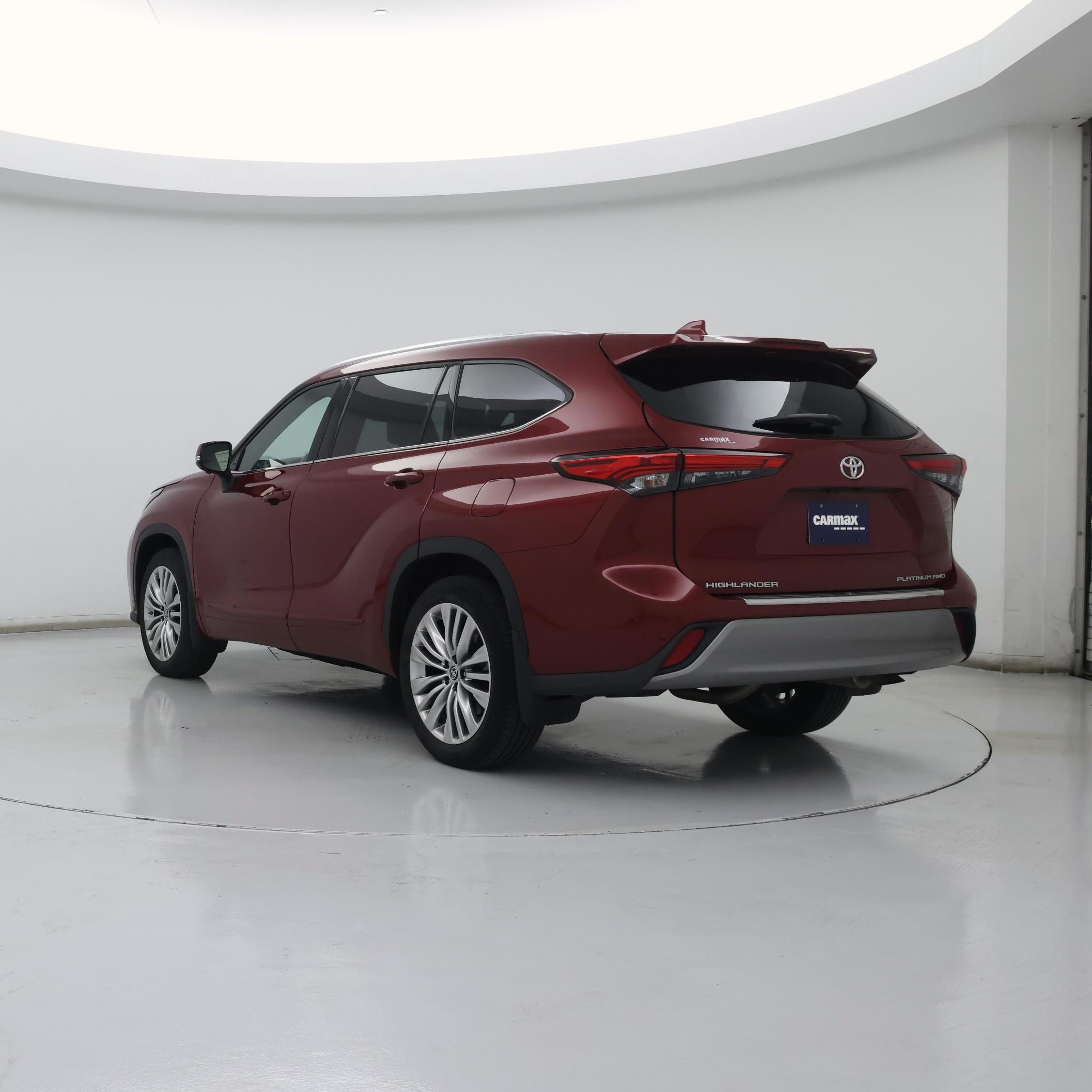 Thumbnail: 2023 Toyota Highlander - 2