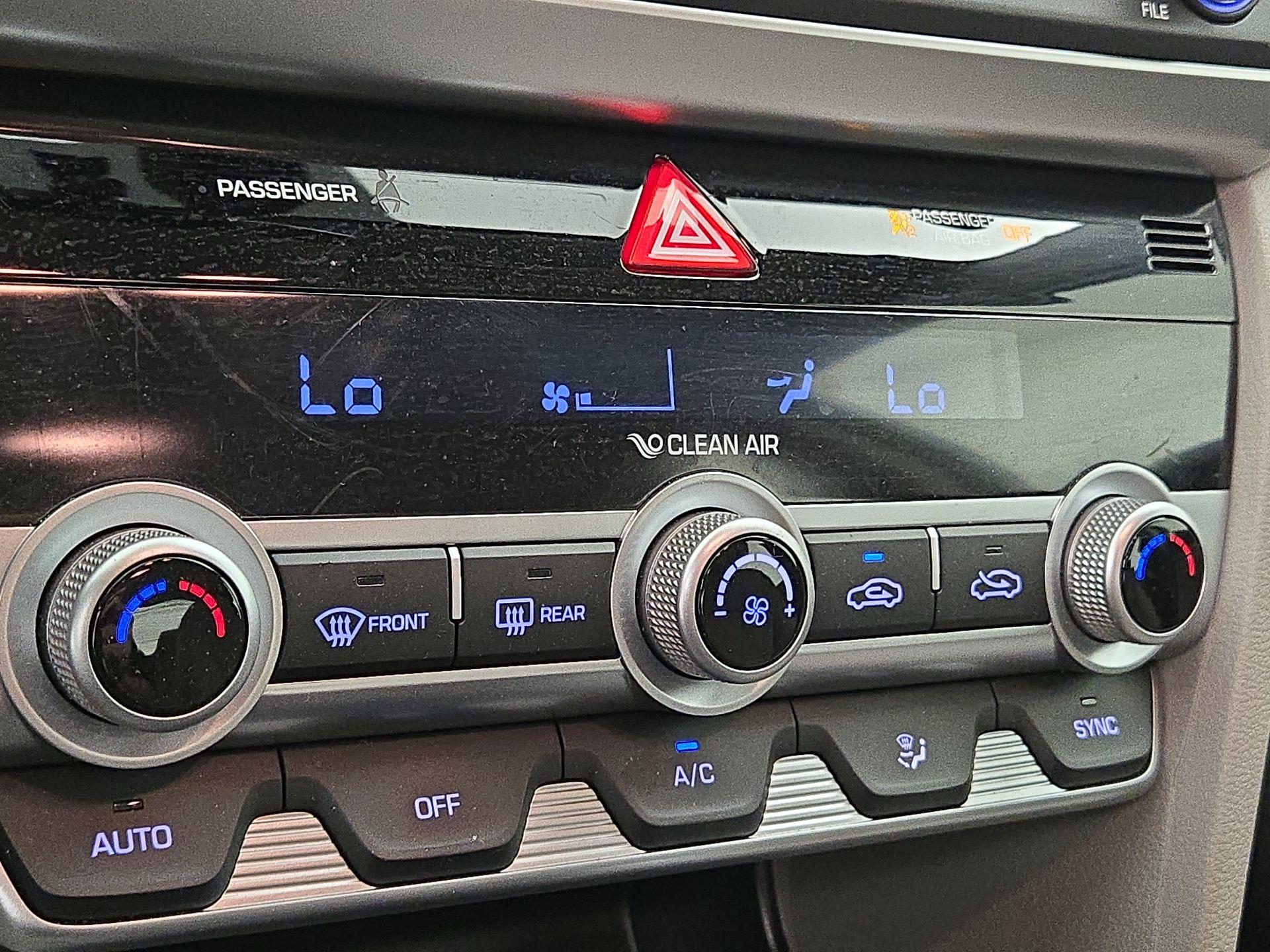 Thumbnail: 2020 Hyundai Elantra - 15