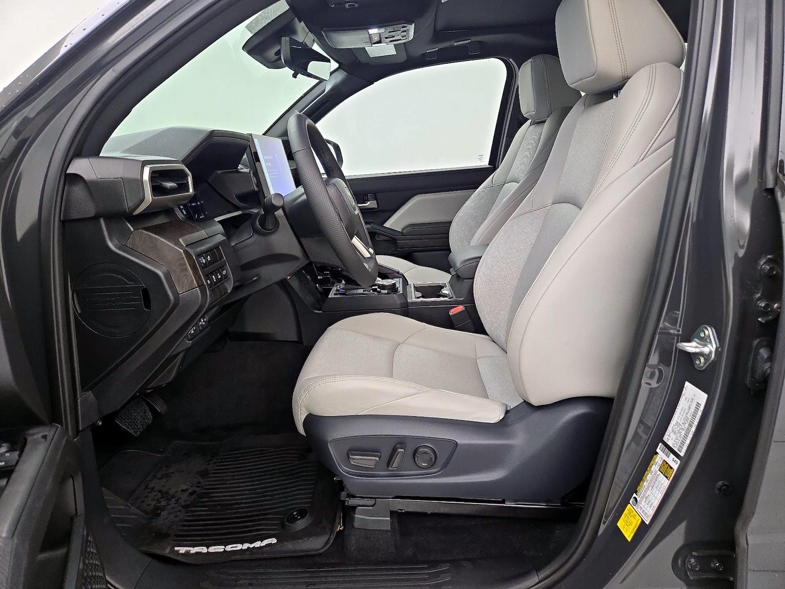 2025 Toyota Tacoma Limited - Photo 12