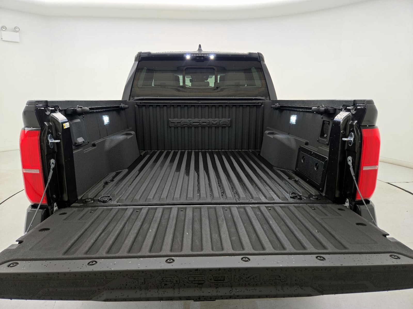 2025 Toyota Tacoma Limited - Photo 21