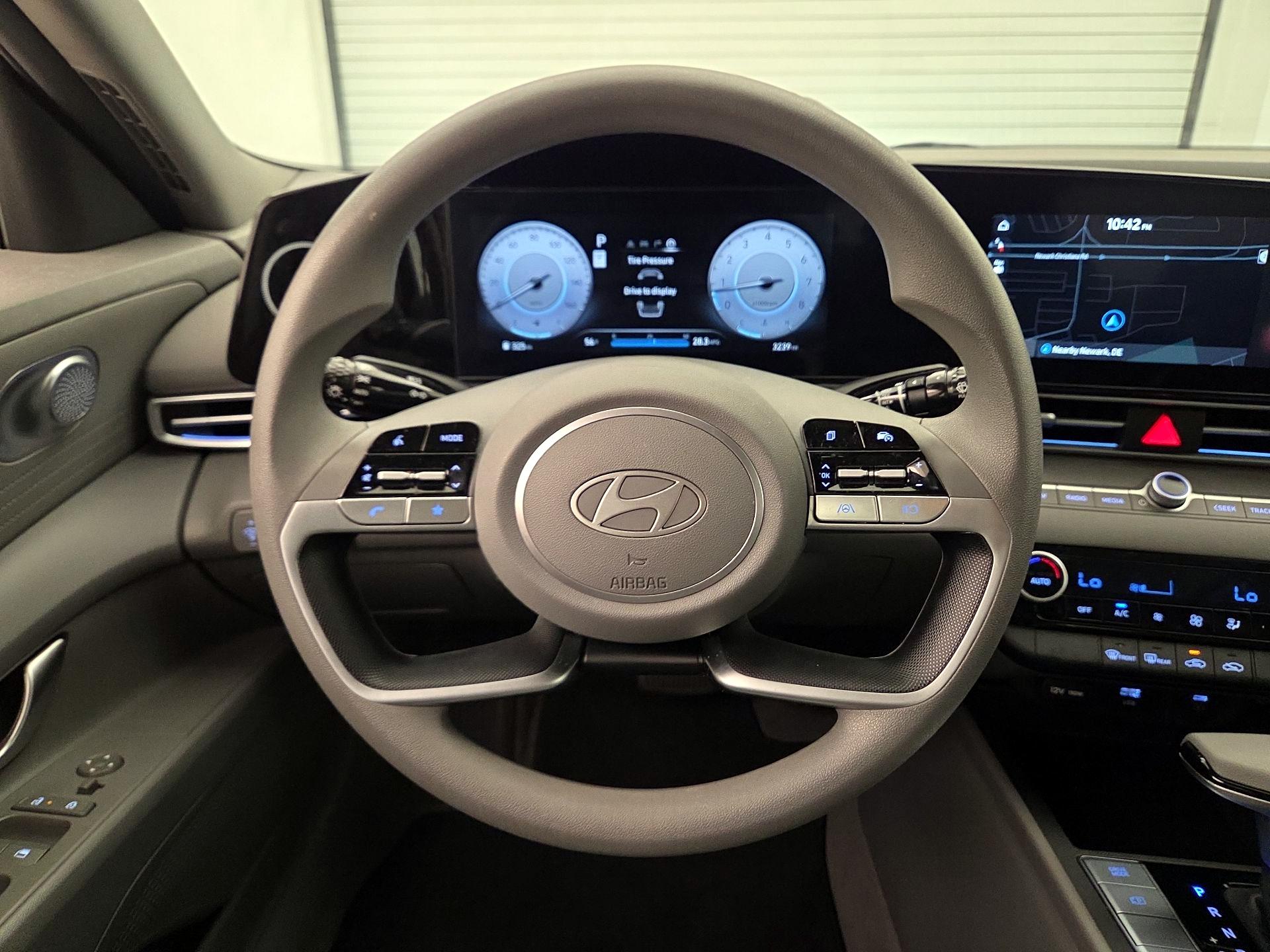 Thumbnail: 2024 Hyundai Elantra - 10