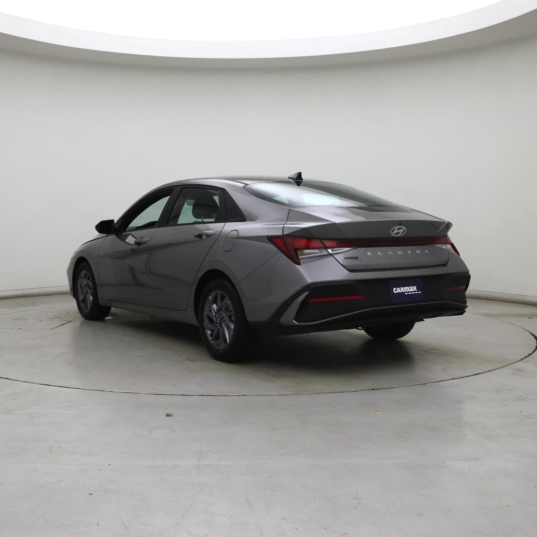 Thumbnail: 2024 Hyundai Elantra - 2