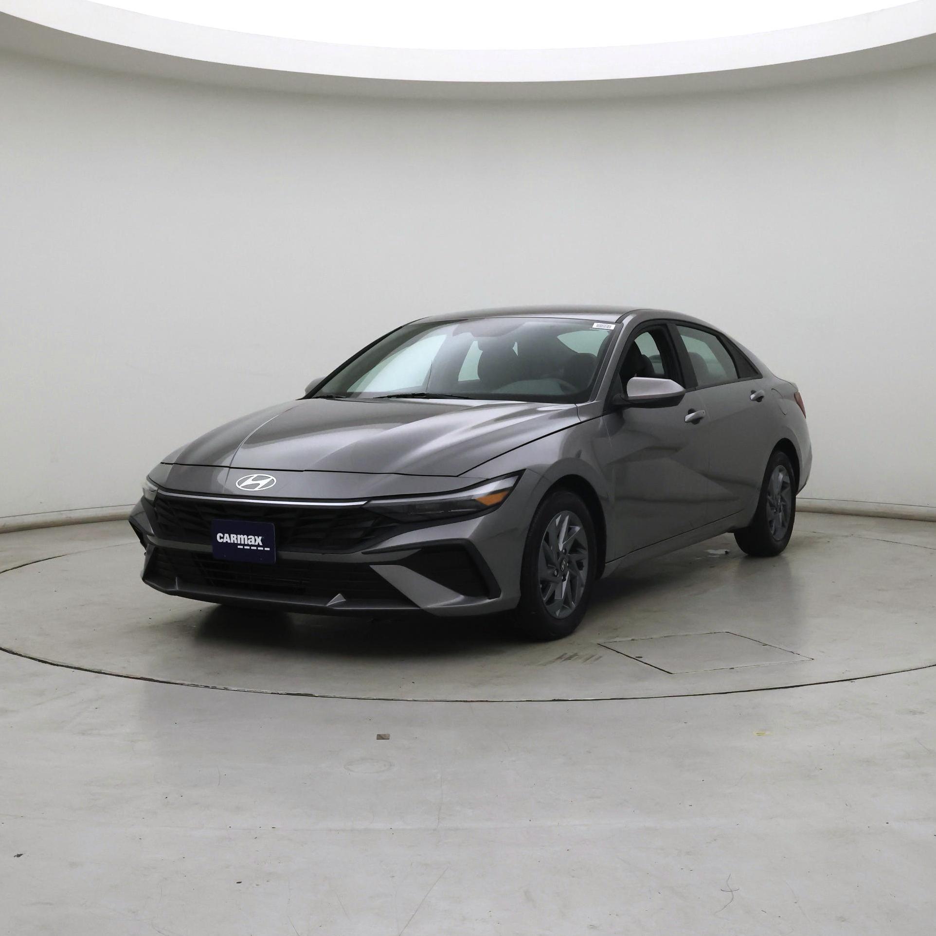 Thumbnail: 2024 Hyundai Elantra - 4