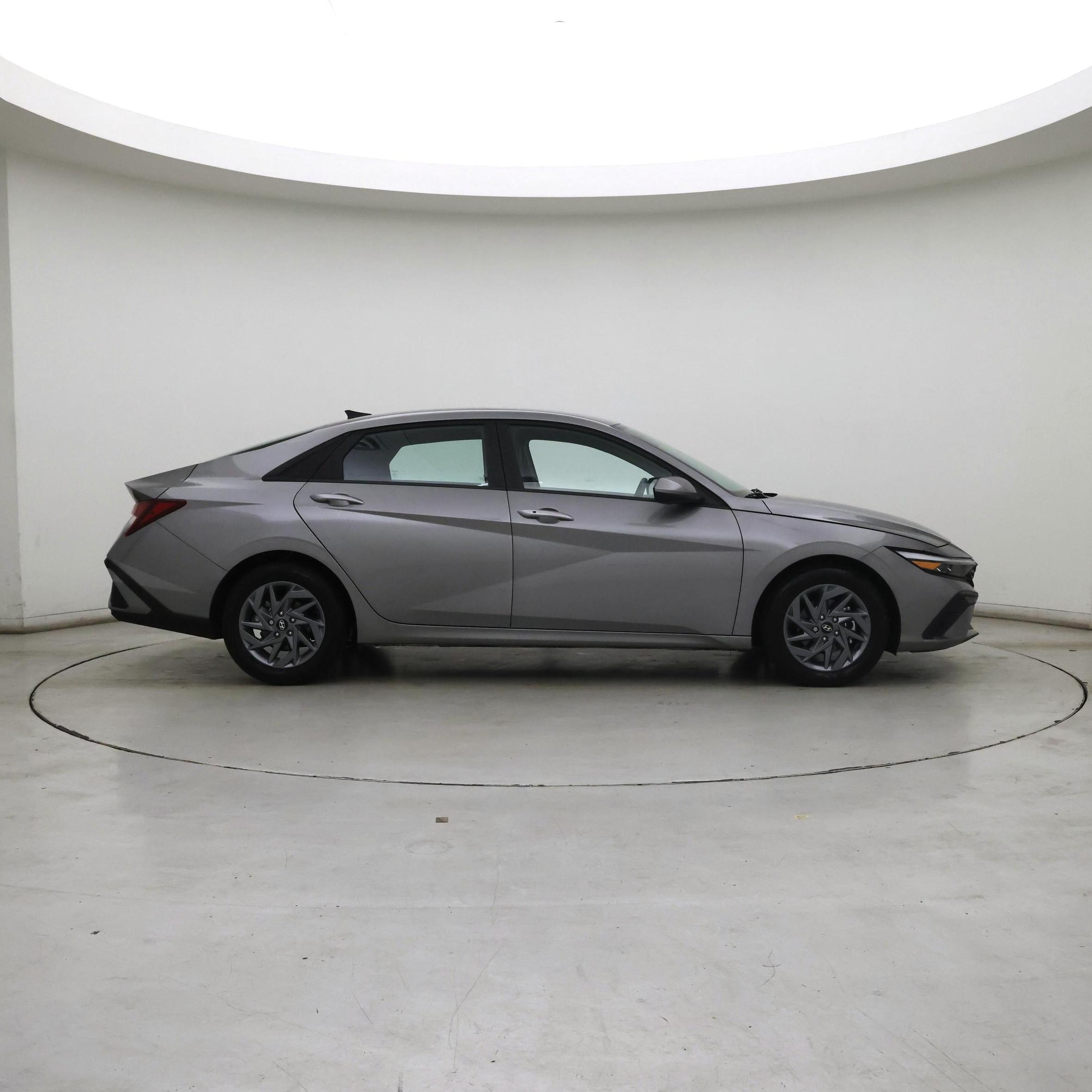 Thumbnail: 2024 Hyundai Elantra - 7