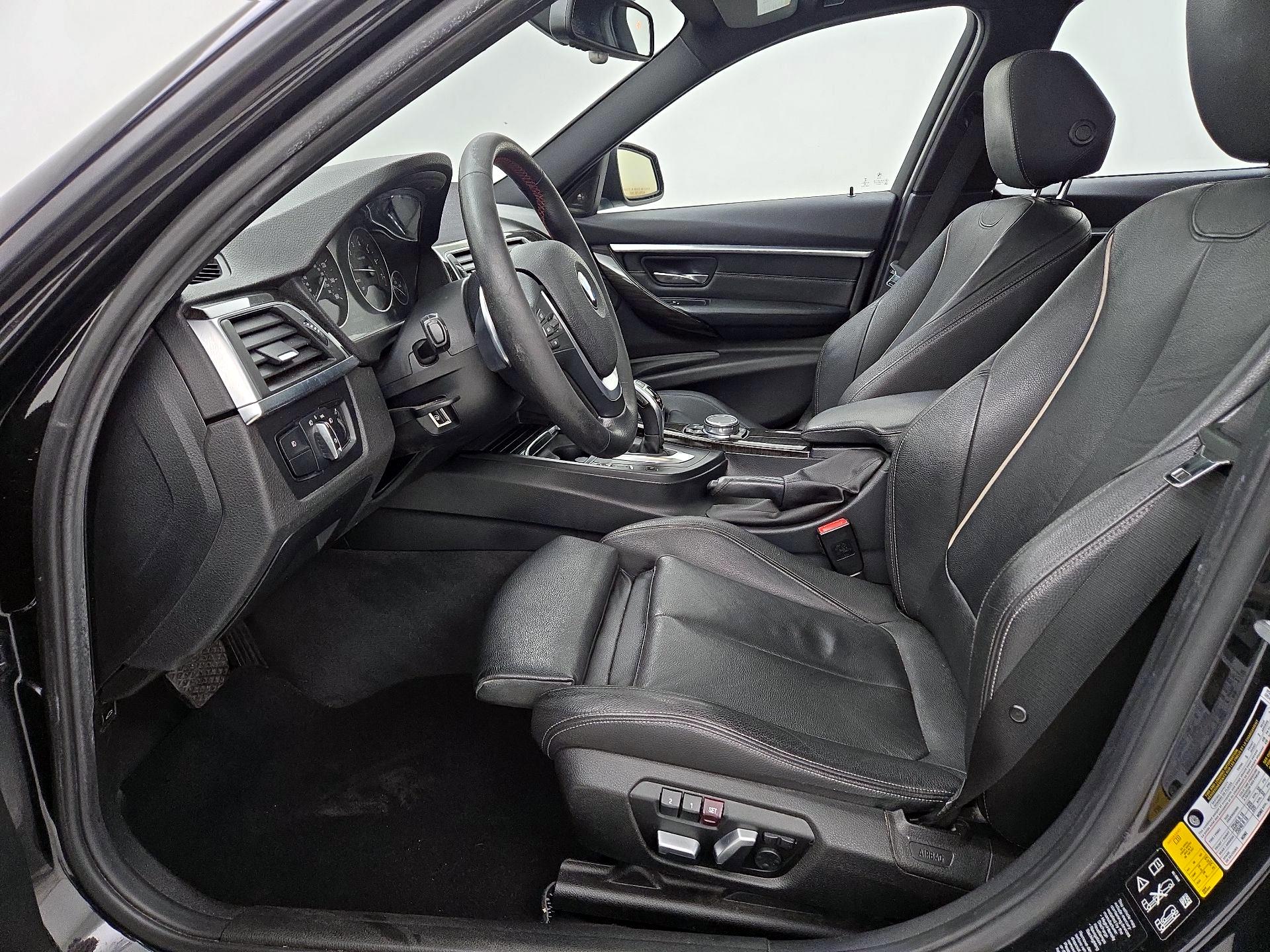 Thumbnail: 2016 BMW 3 Series - 11
