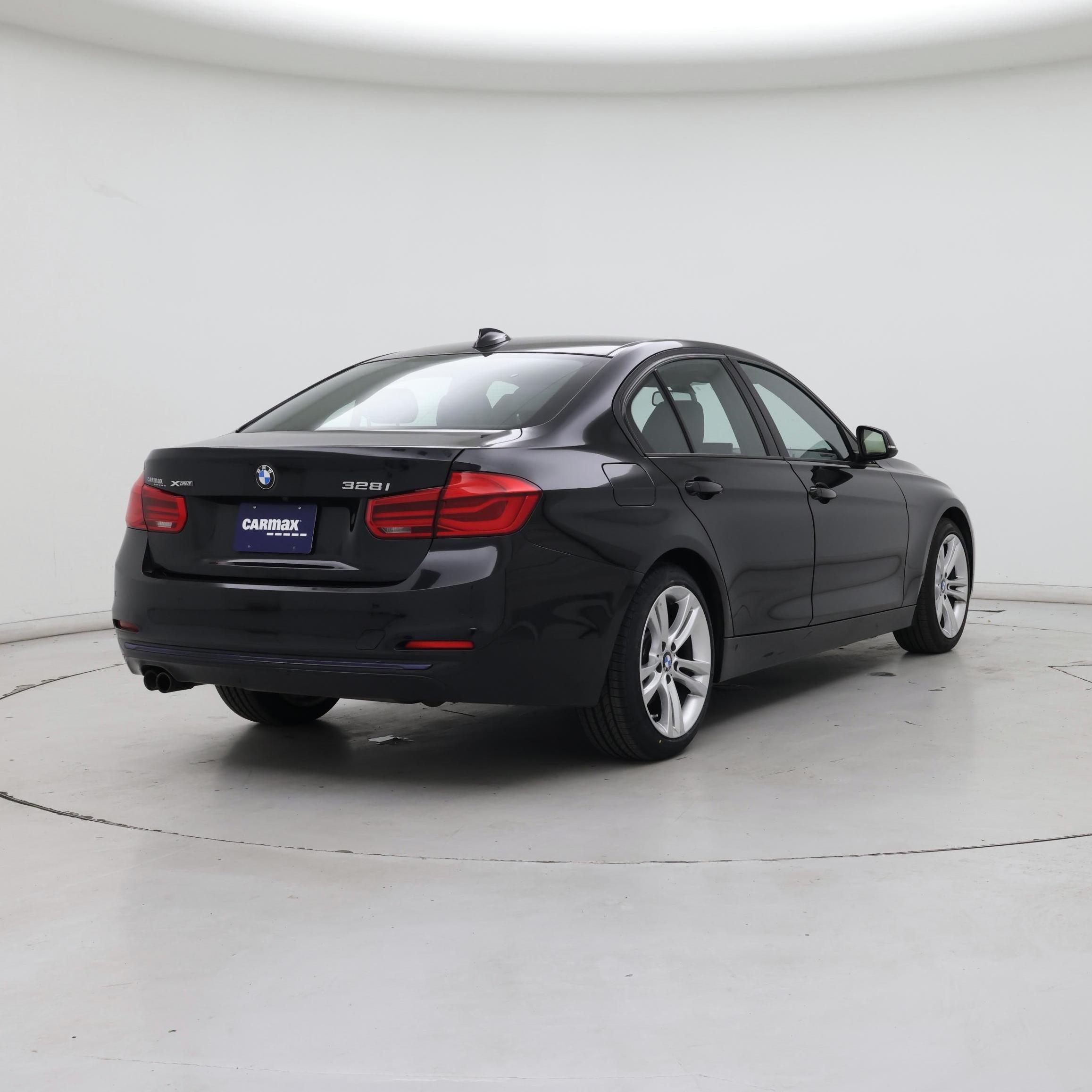Thumbnail: 2016 BMW 3 Series - 8