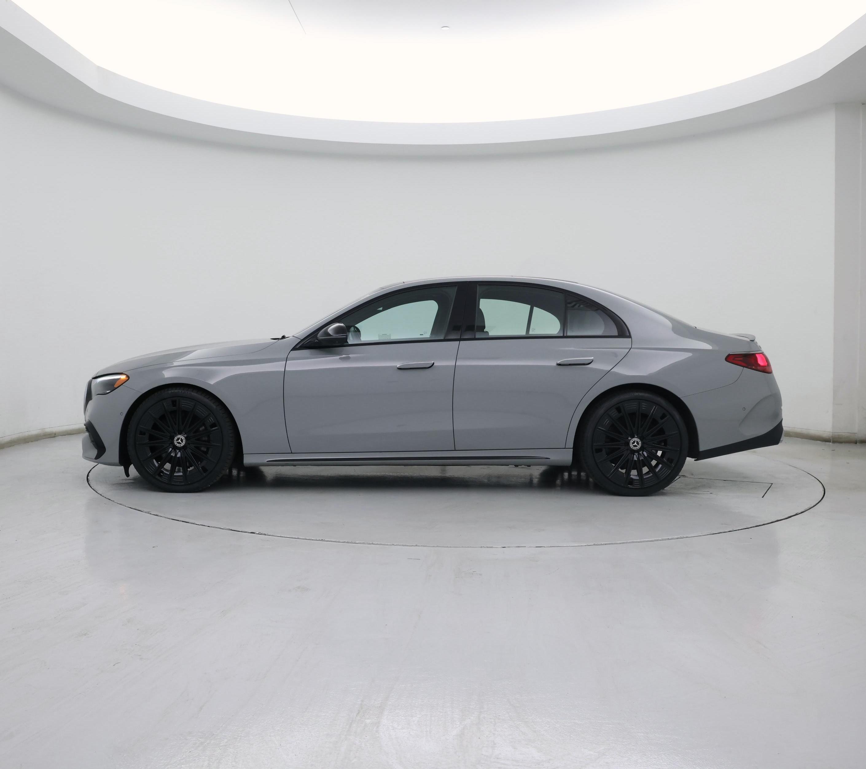 Thumbnail: 2024 Mercedes-Benz E-Class - 3