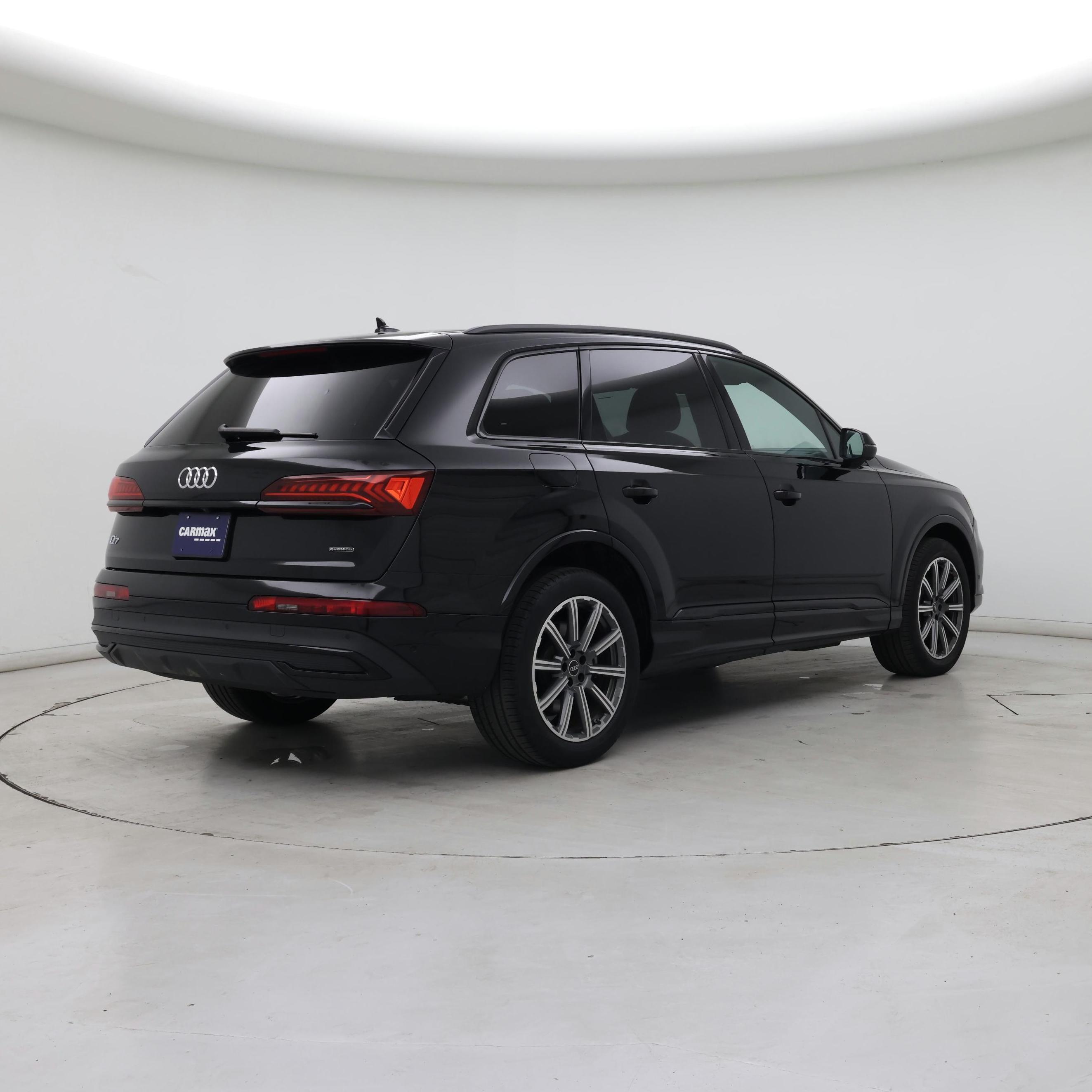 Thumbnail: 2023 Audi Q7 - 8