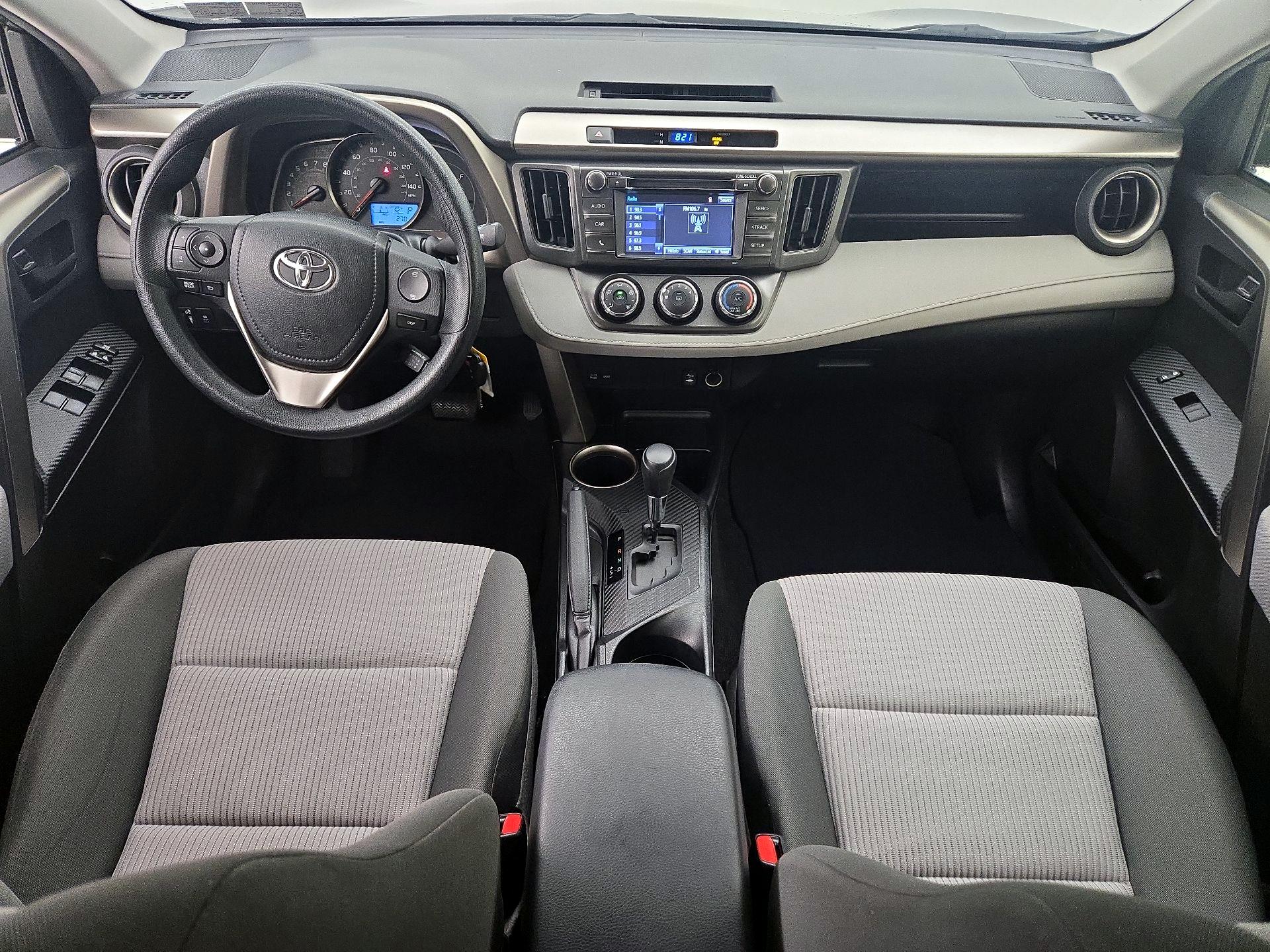 Thumbnail: 2015 Toyota RAV4 - 9