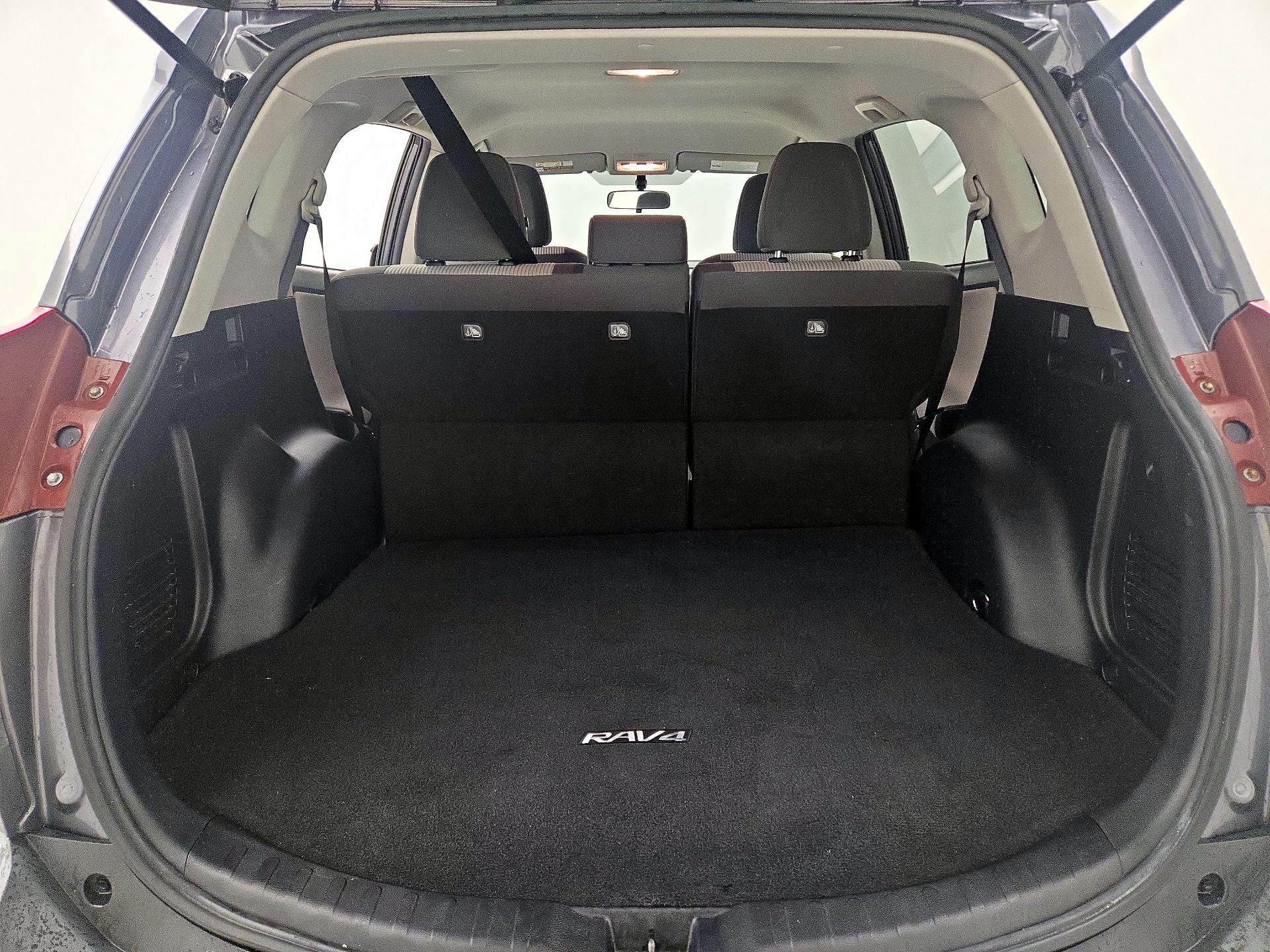 Thumbnail: 2015 Toyota RAV4 - 20