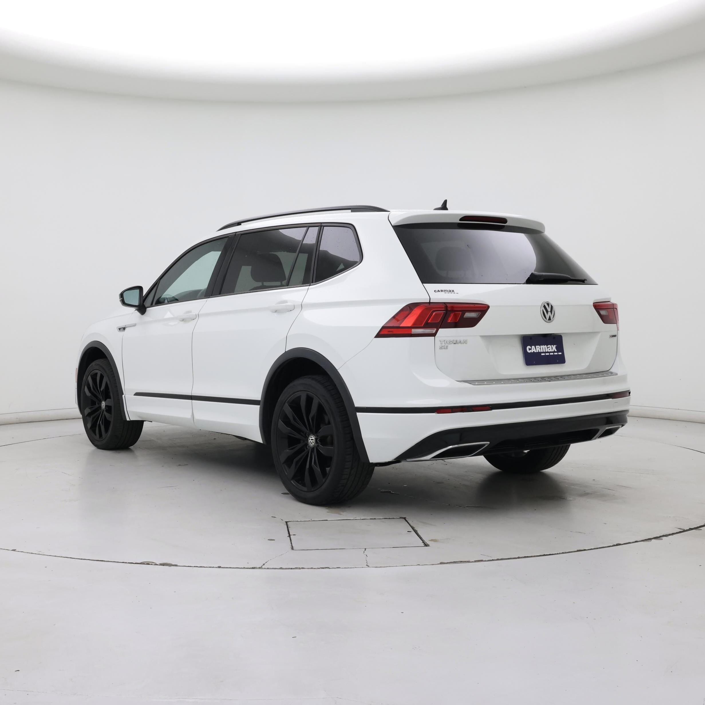 Thumbnail: 2021 Volkswagen Tiguan - 2