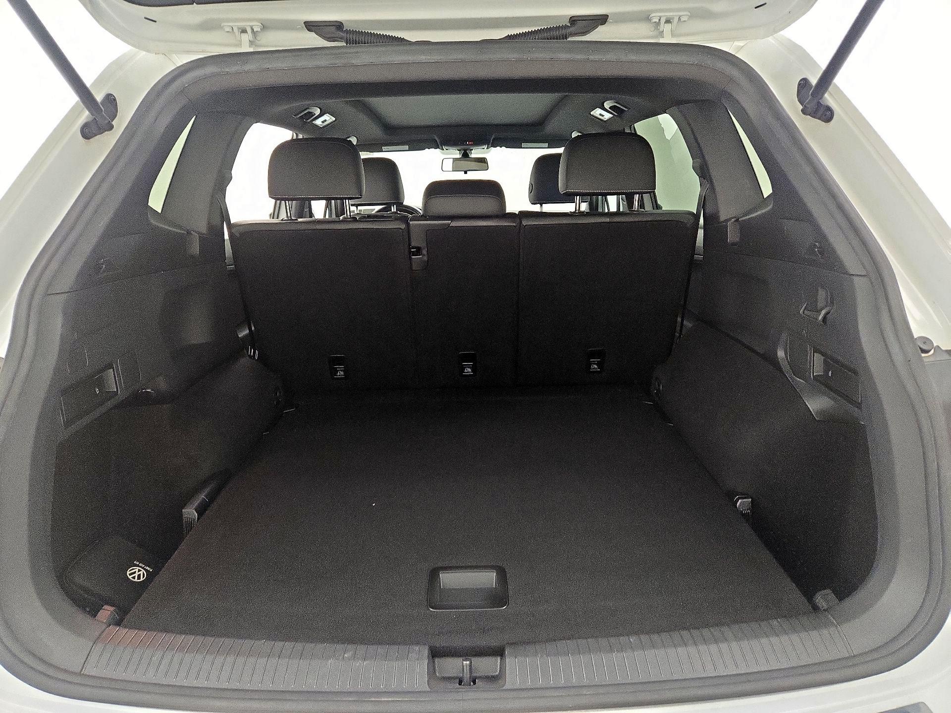 Thumbnail: 2021 Volkswagen Tiguan - 20