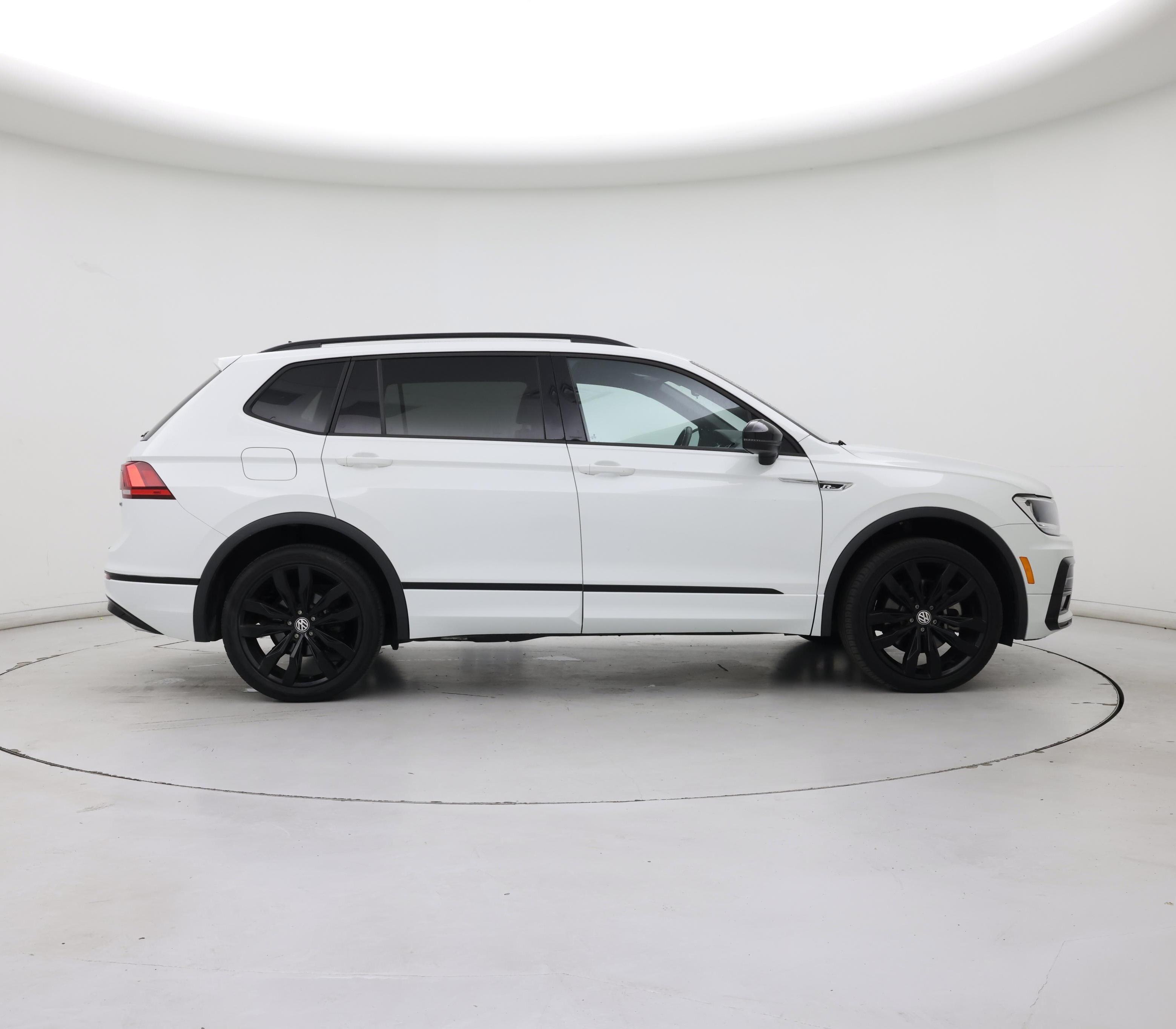 Thumbnail: 2021 Volkswagen Tiguan - 7