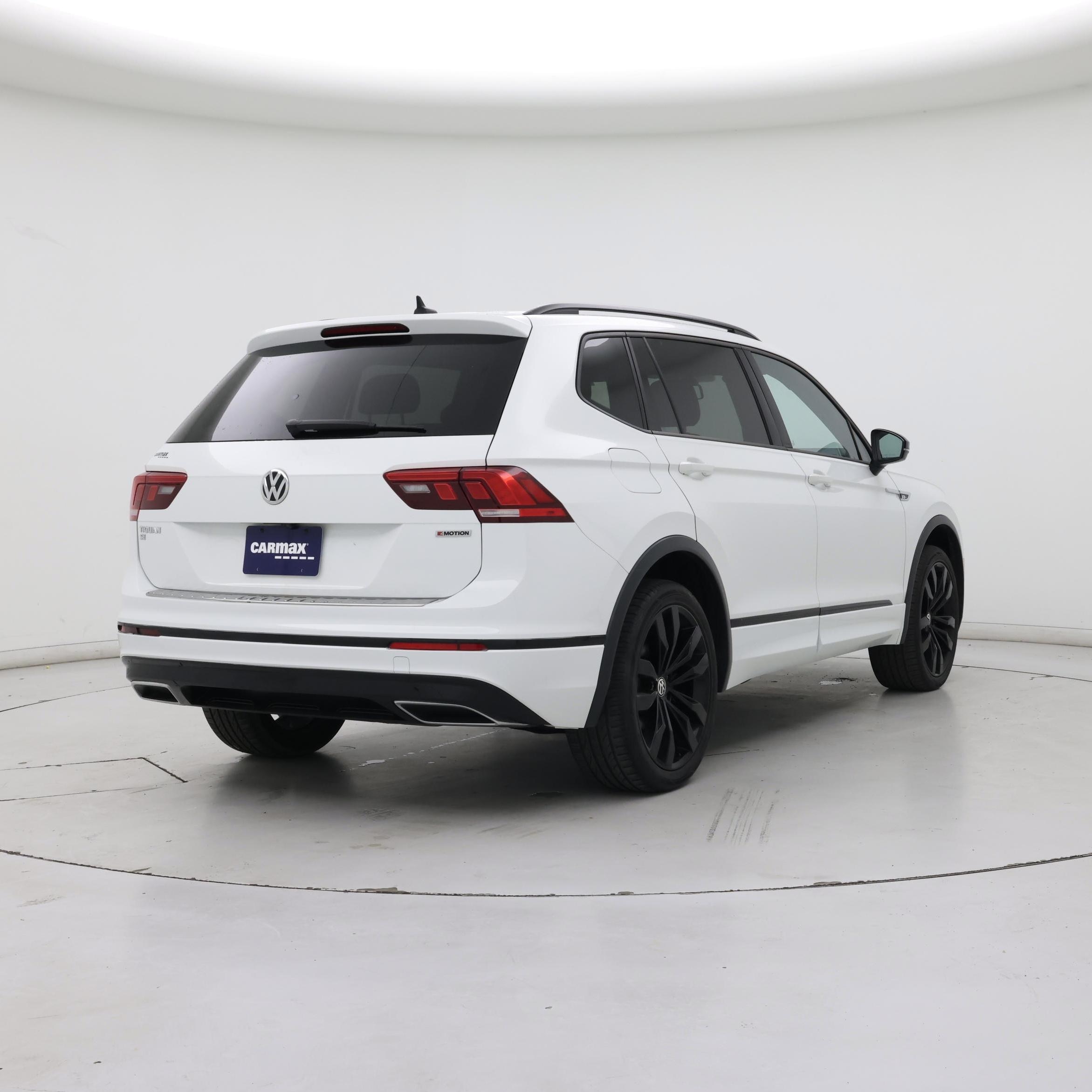 Thumbnail: 2021 Volkswagen Tiguan - 8