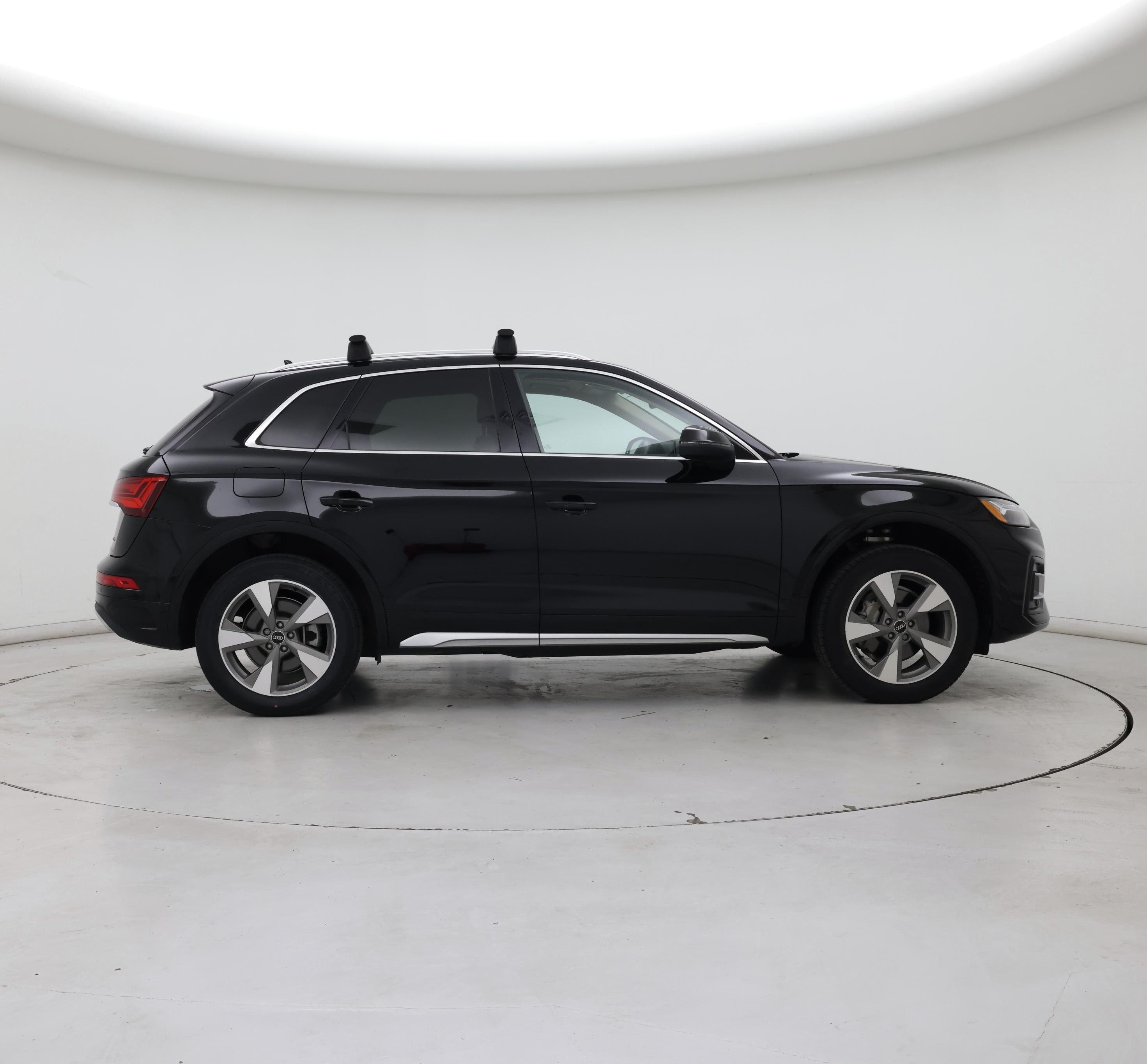Thumbnail: 2023 Audi Q5 - 7
