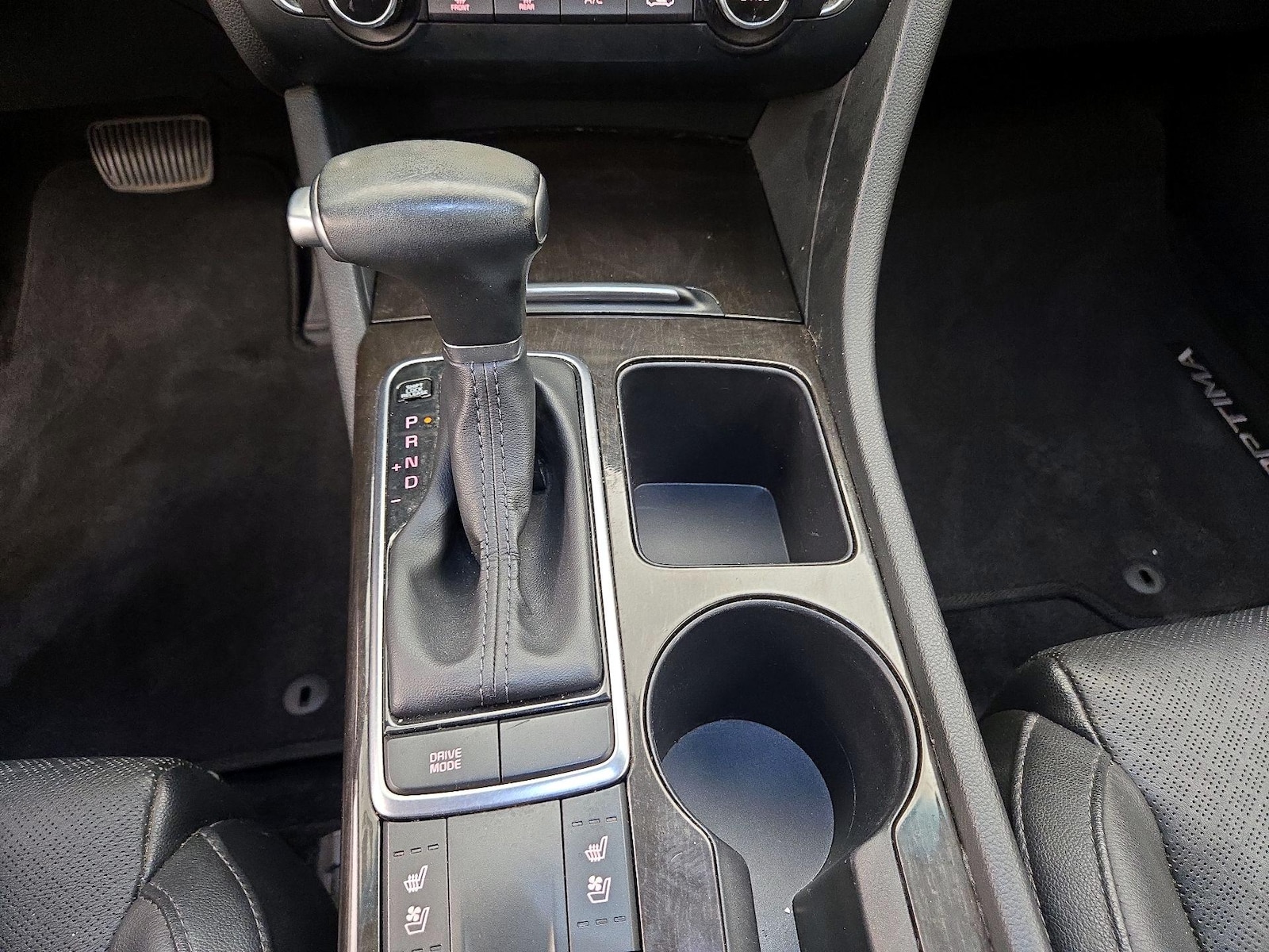2018 Kia Optima EX - Photo 18