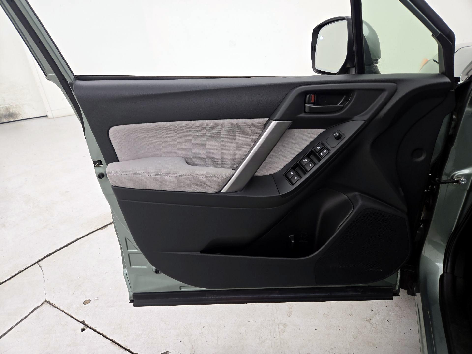 Thumbnail: 2015 Subaru Forester - 12