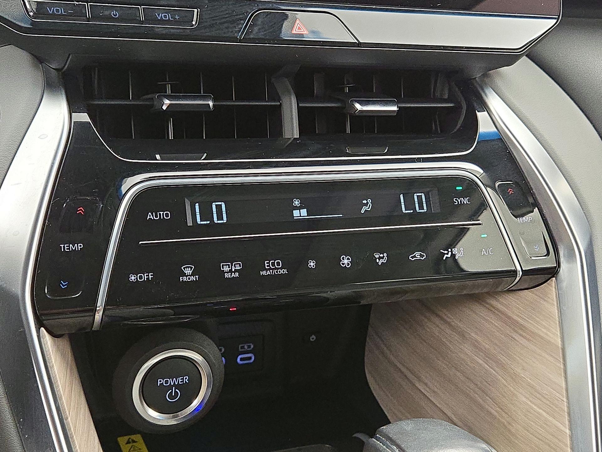 Thumbnail: 2024 Toyota Venza - 16