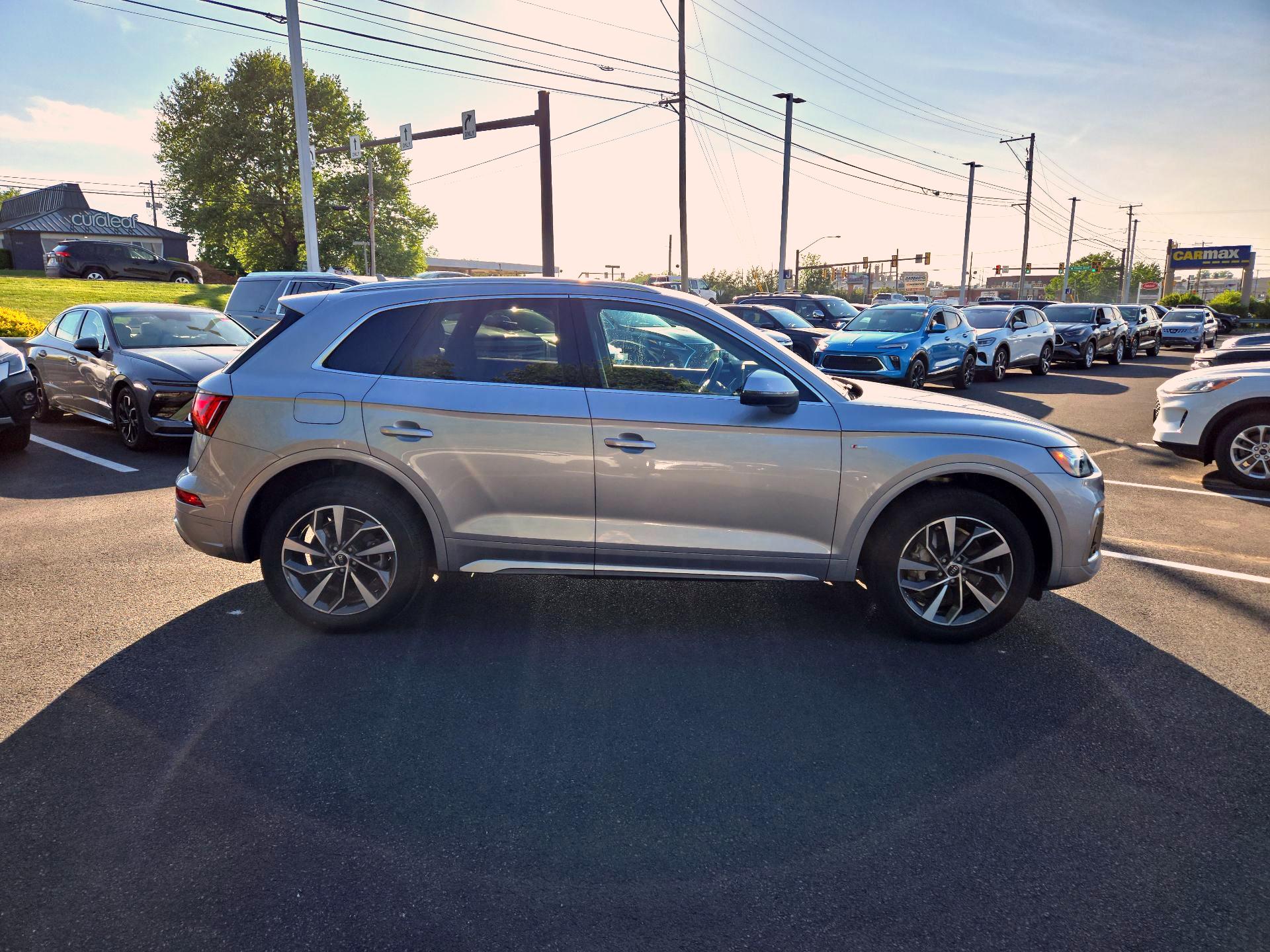 Thumbnail: 2023 Audi Q5 - 4