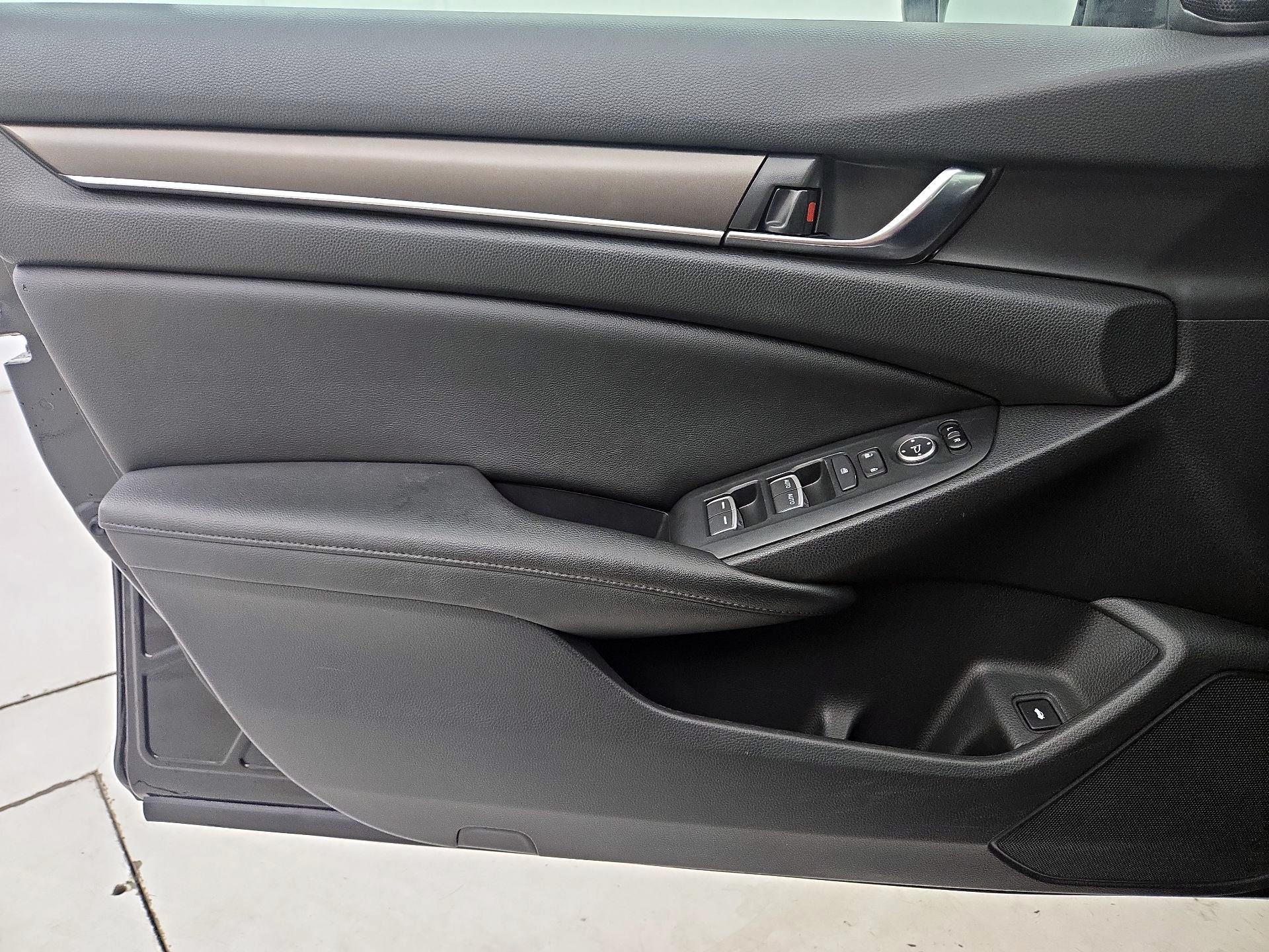 Thumbnail: 2019 Honda Accord - 12