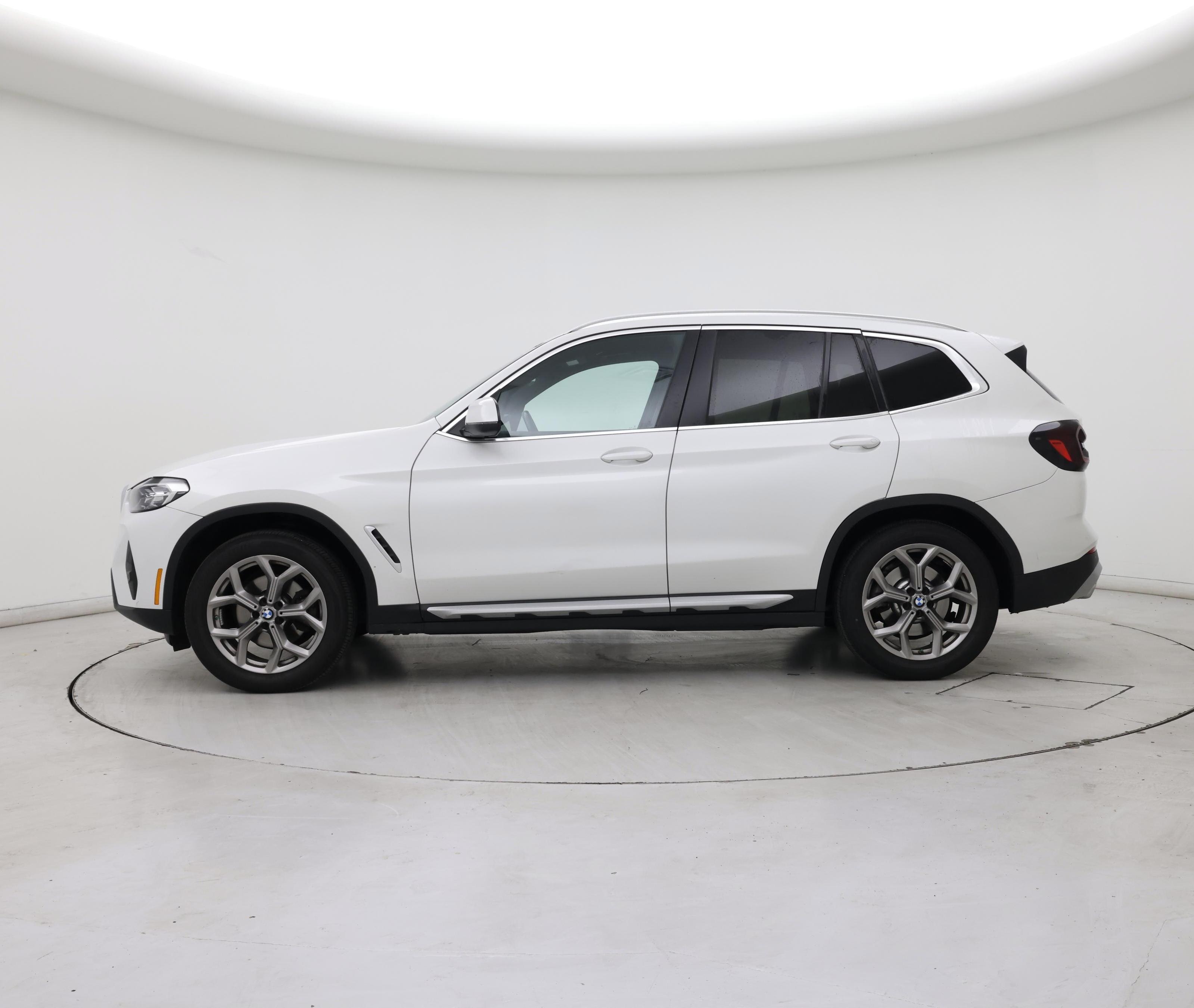 Thumbnail: 2022 BMW X3 - 3