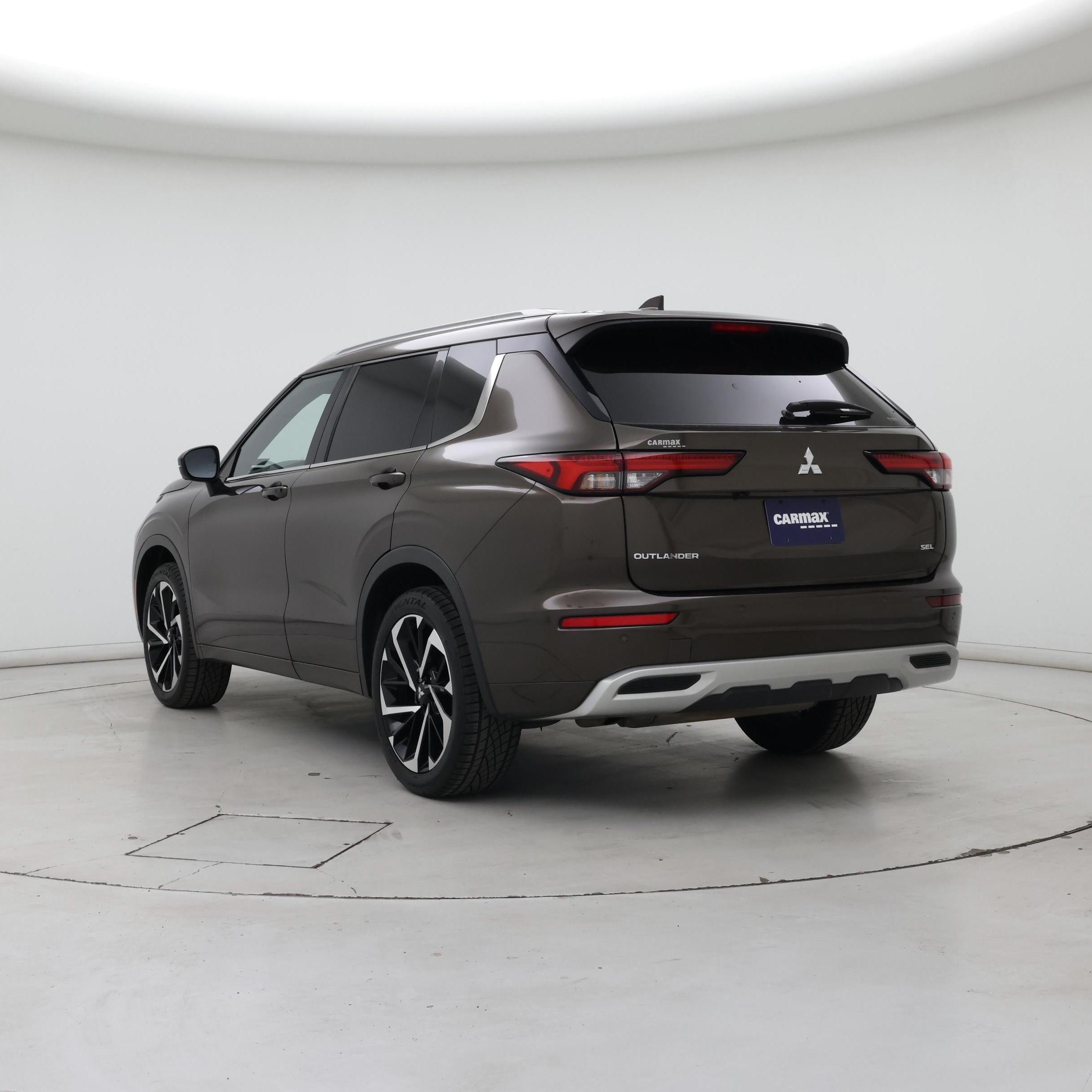 Thumbnail: 2022 Mitsubishi Outlander - 2