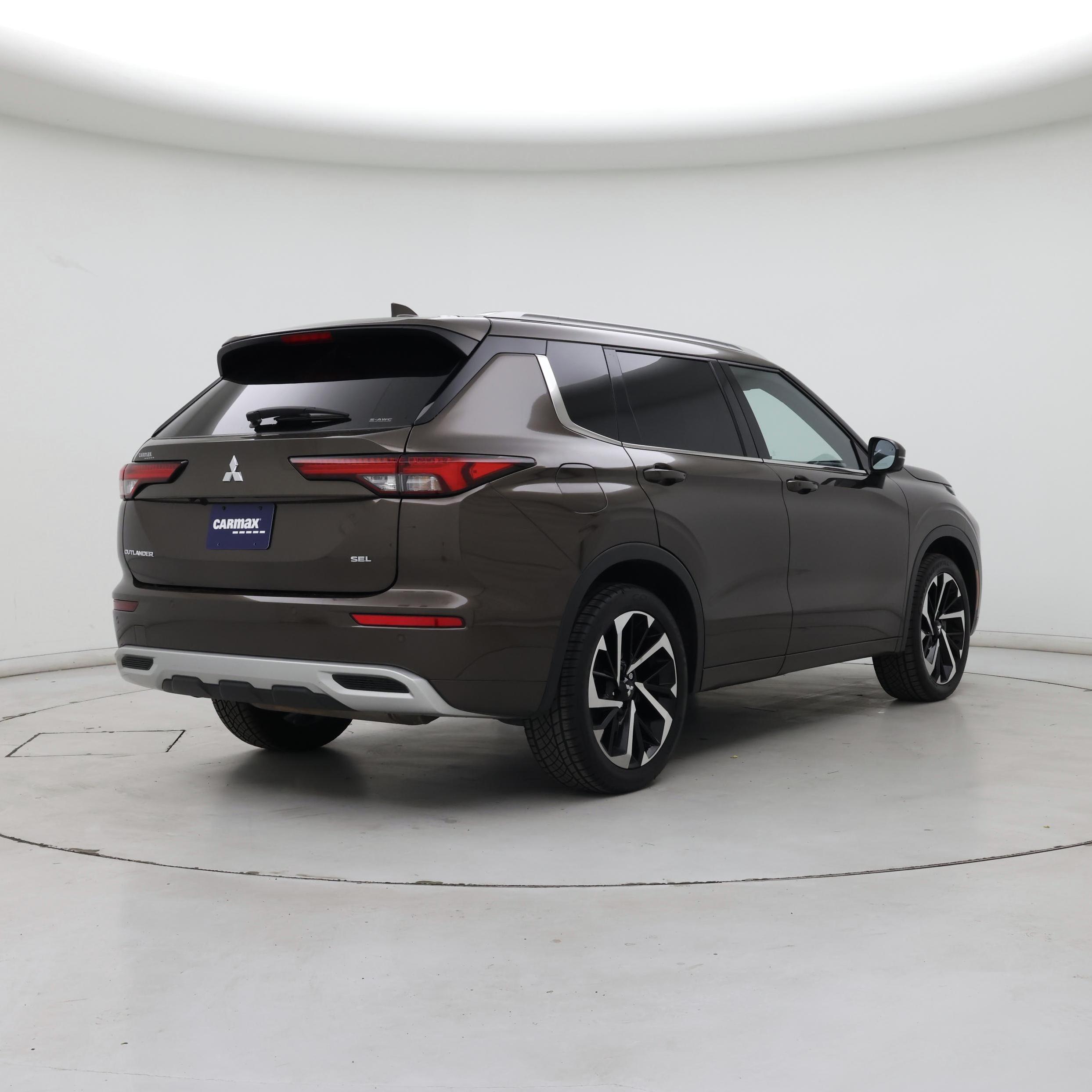 Thumbnail: 2022 Mitsubishi Outlander - 8