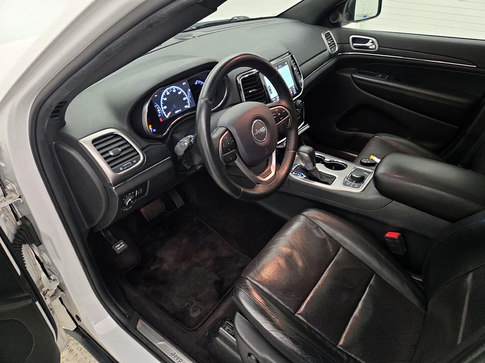Thumbnail: 2019 Jeep Grand Cherokee - 11
