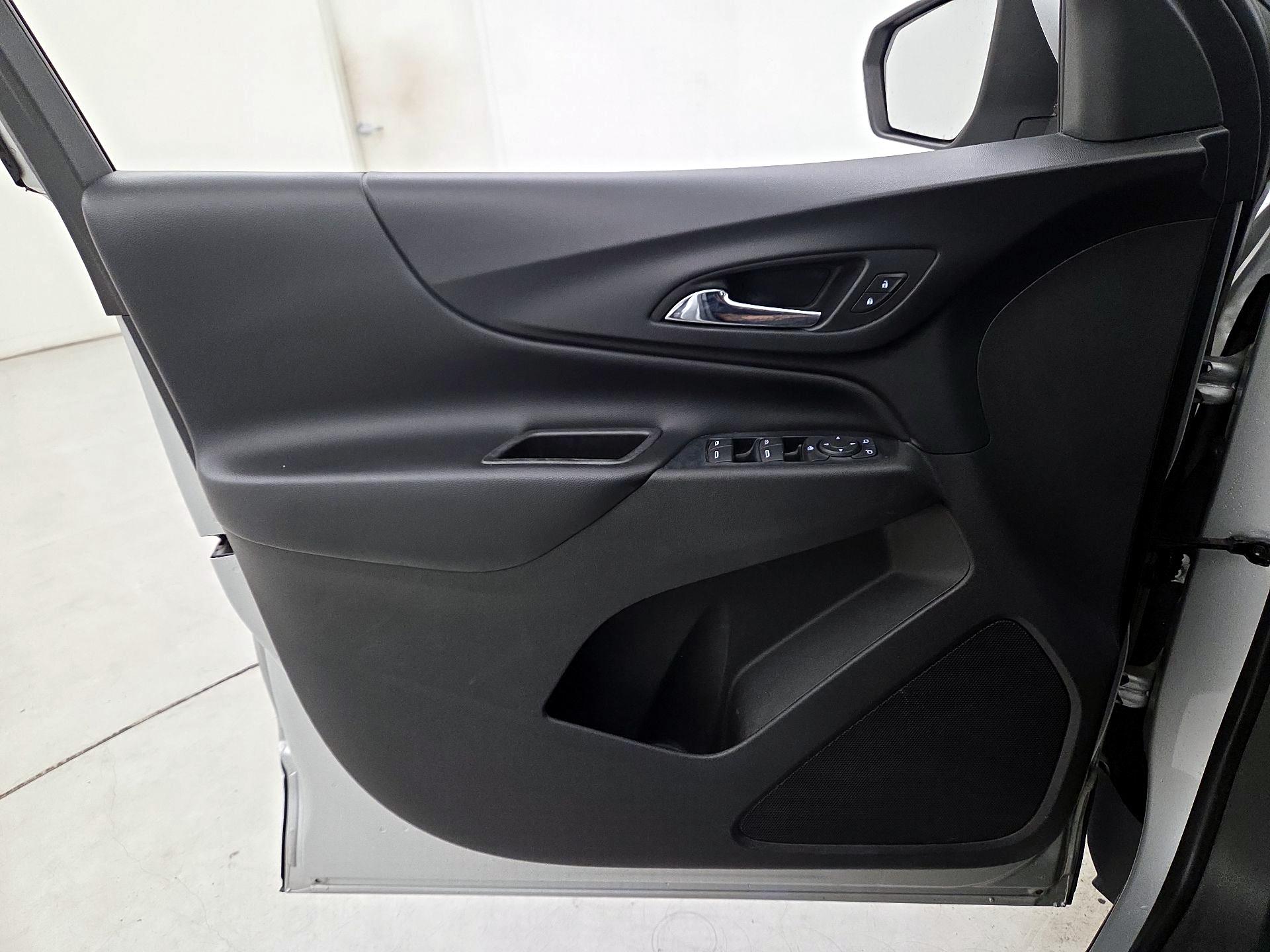 Thumbnail: 2018 Chevrolet Equinox - 12