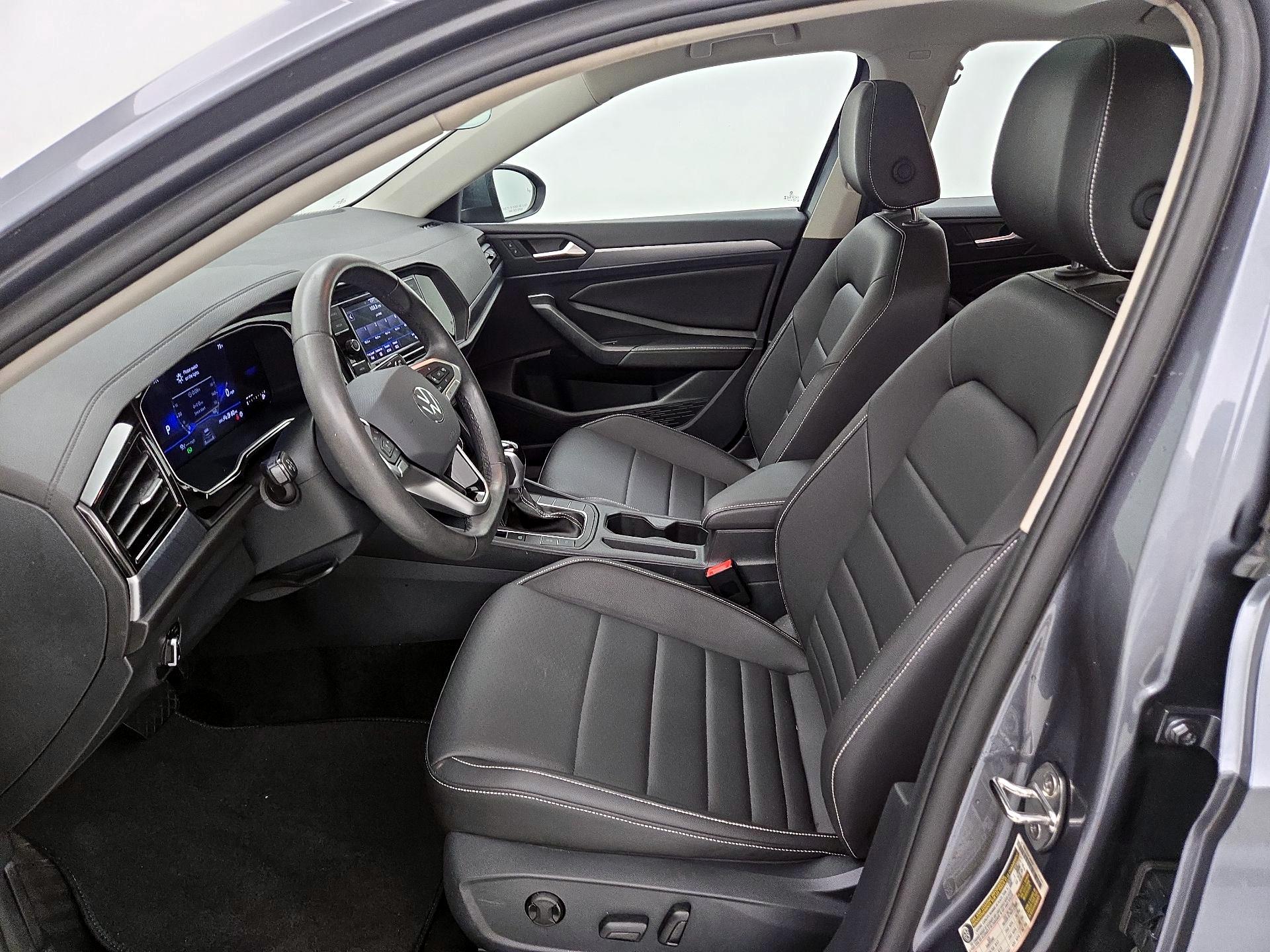 Thumbnail: 2024 Volkswagen Jetta - 11