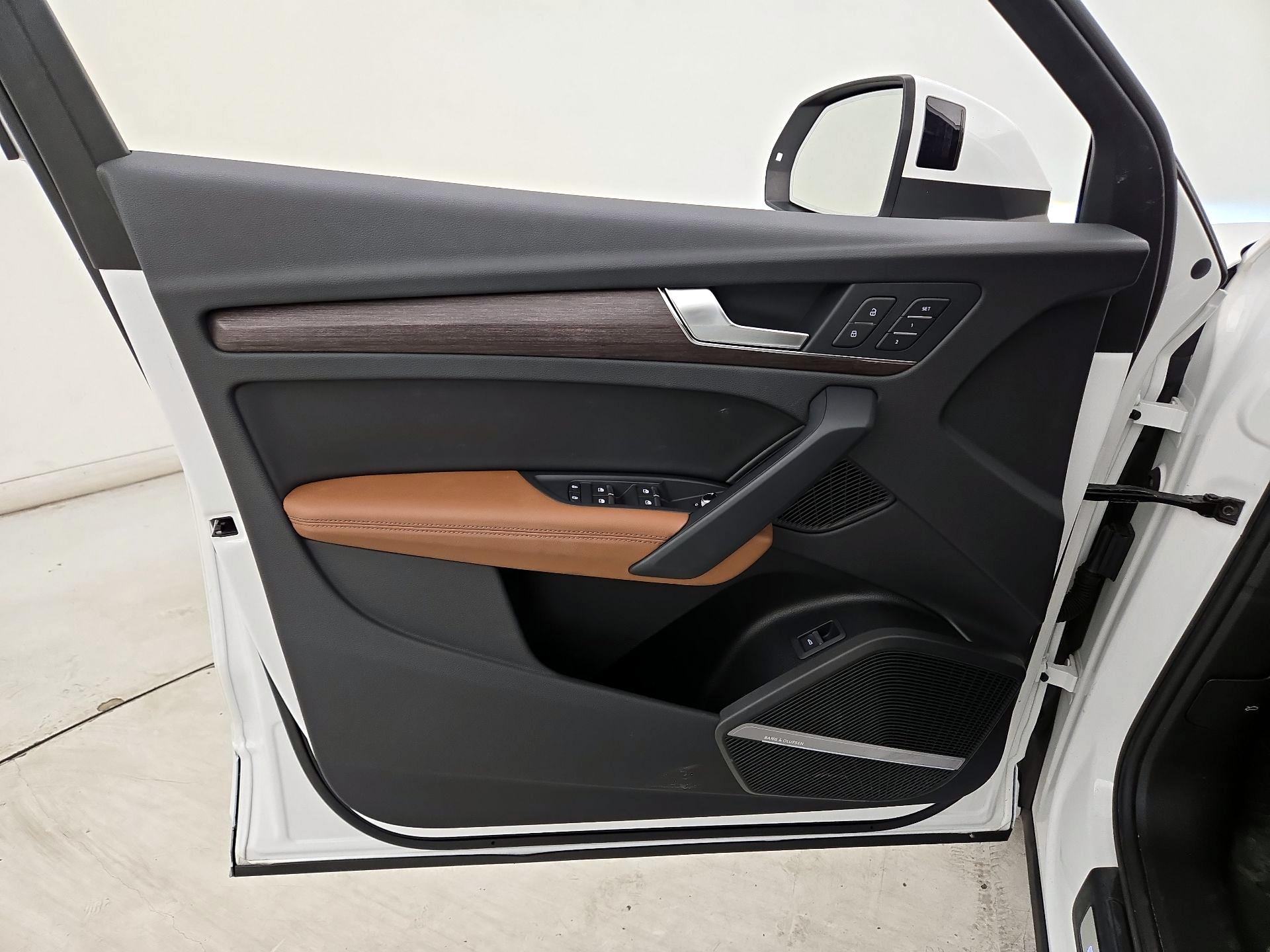 Thumbnail: 2023 Audi Q5 - 12