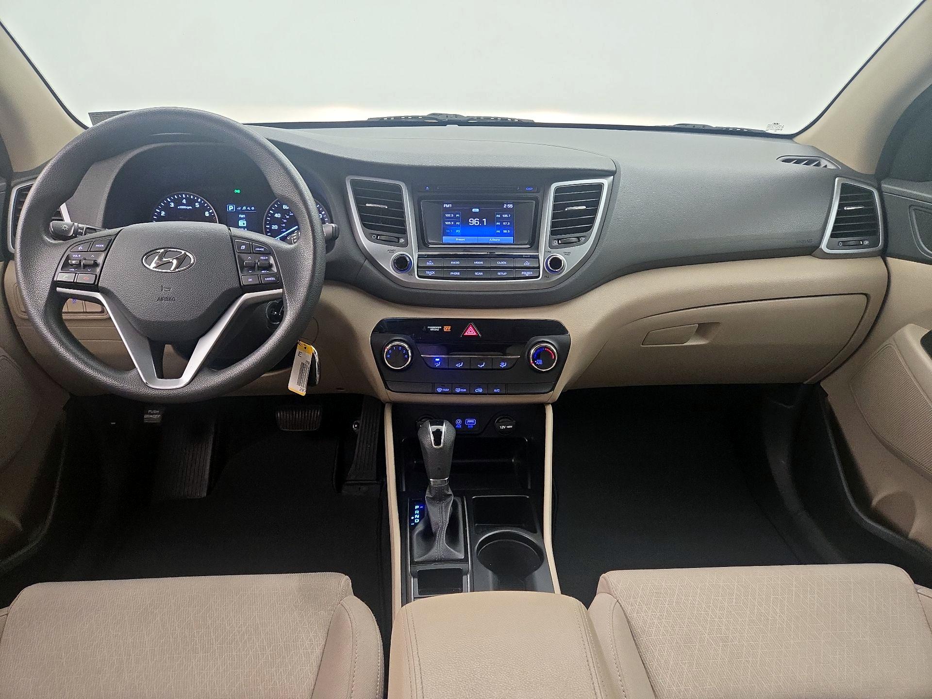 Thumbnail: 2016 Hyundai Tucson - 9