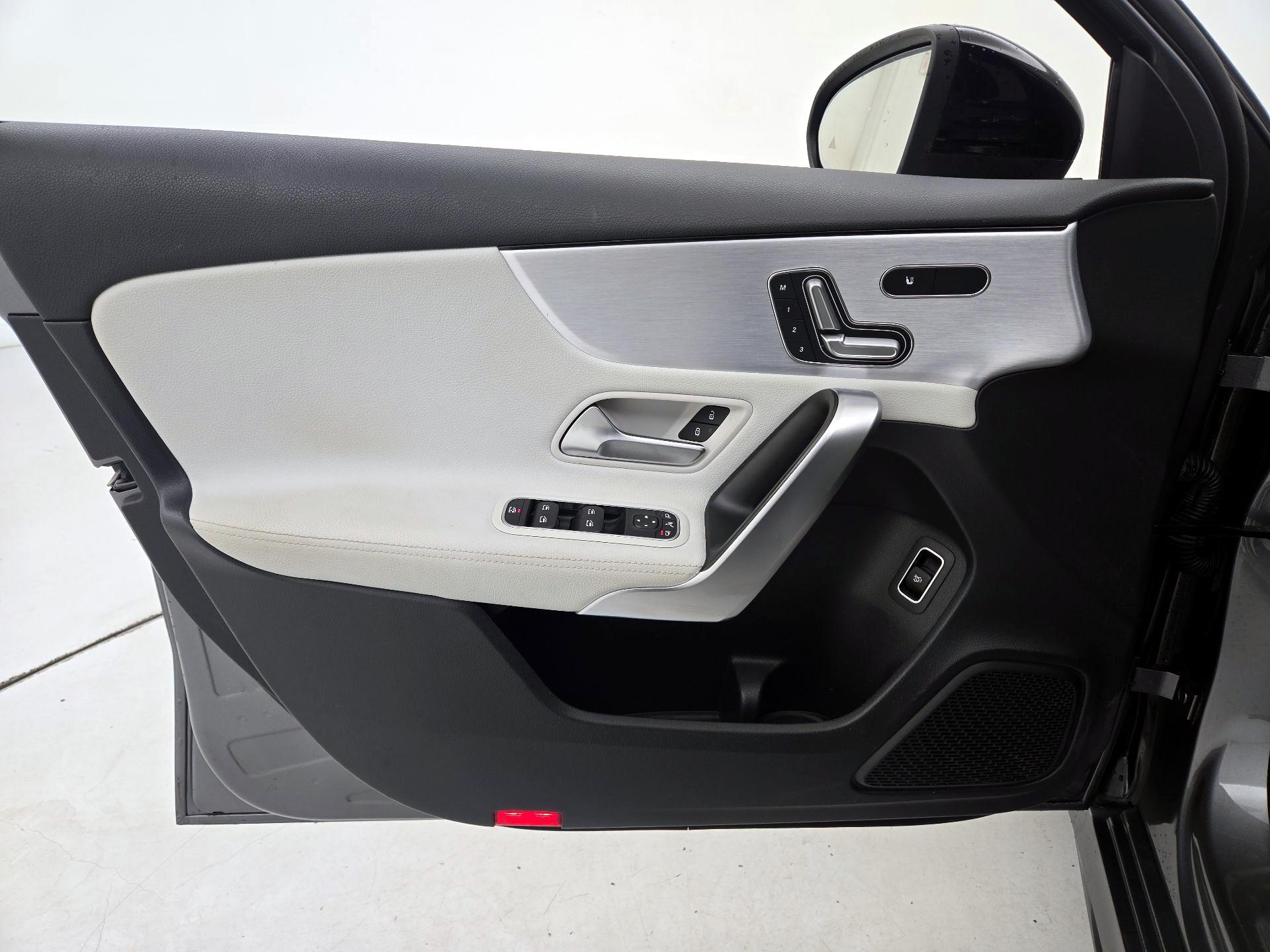 Thumbnail: 2020 Mercedes-Benz A-Class - 12