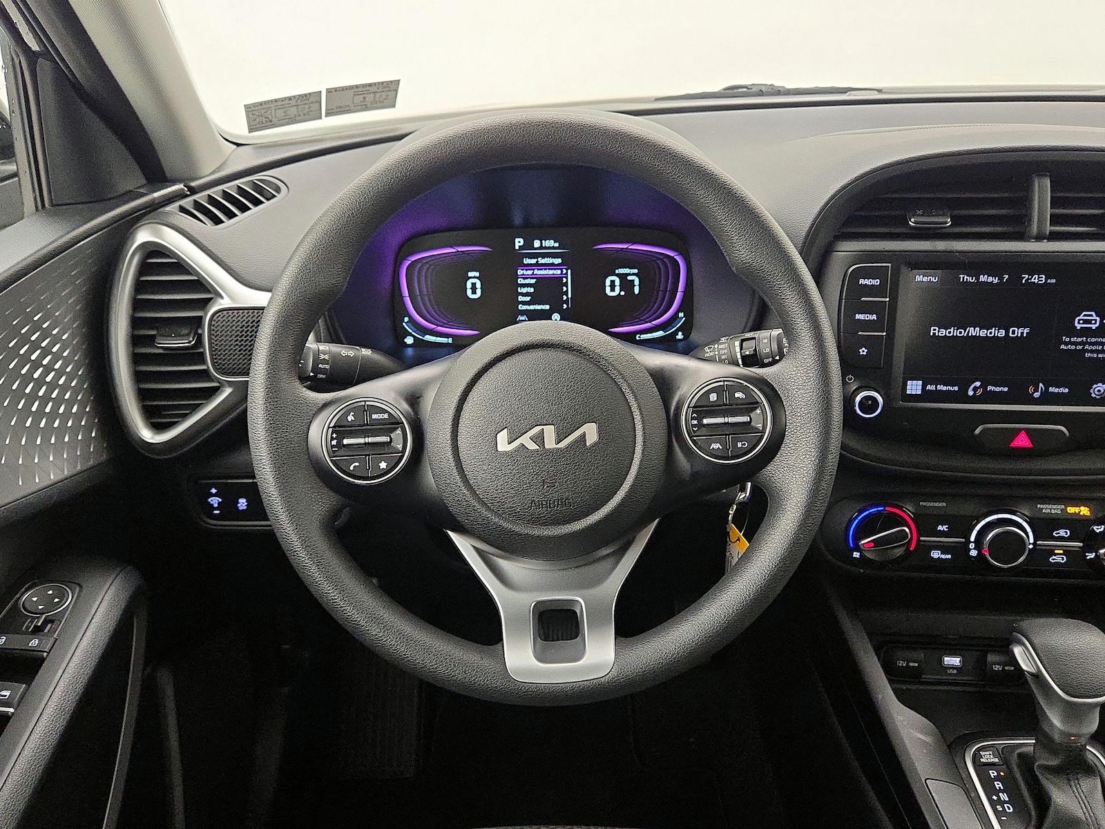 2023 Kia Soul LX - Photo 11