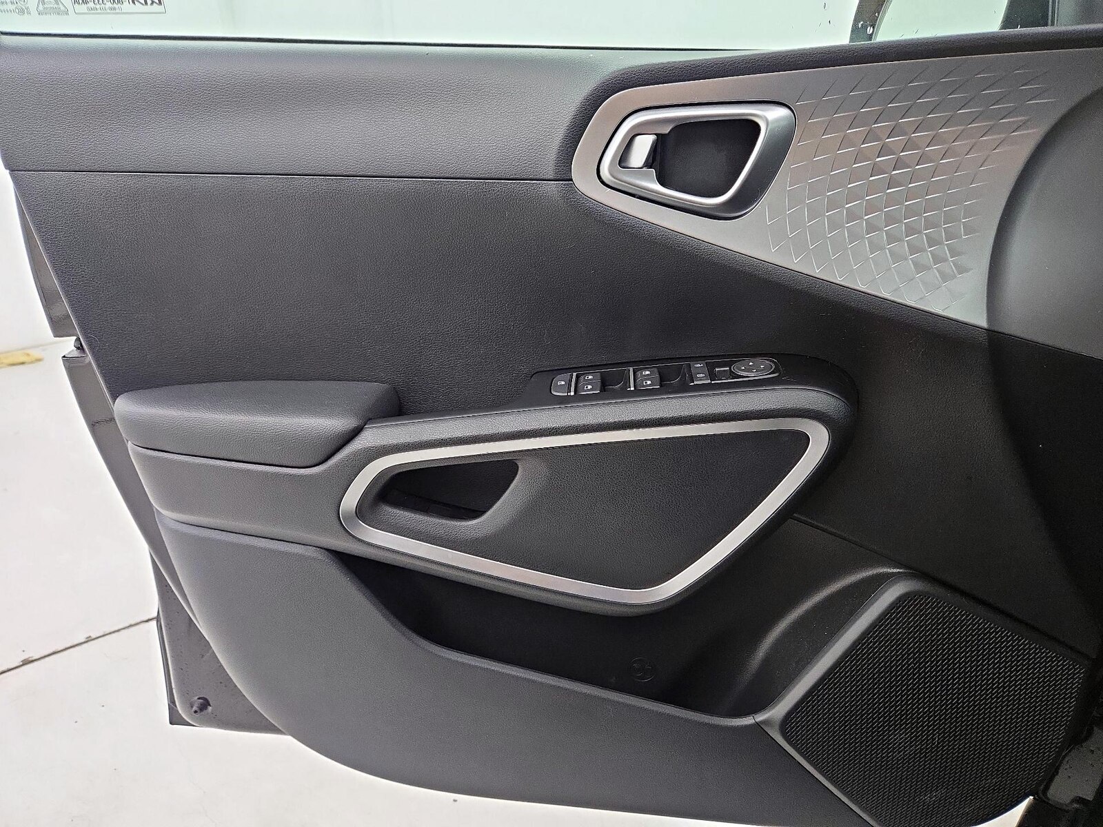 2023 Kia Soul LX - Photo 13