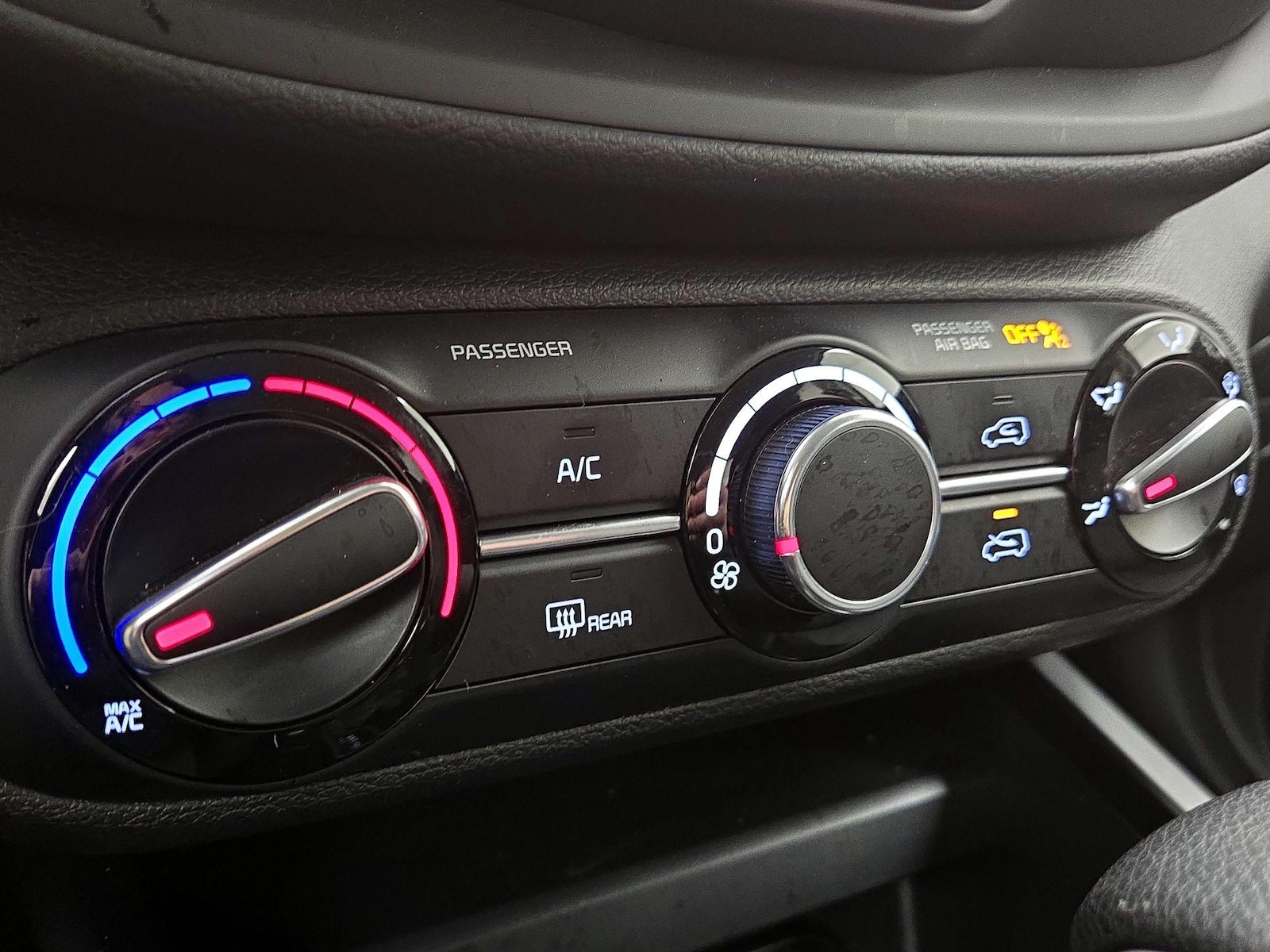 2023 Kia Soul LX - Photo 17