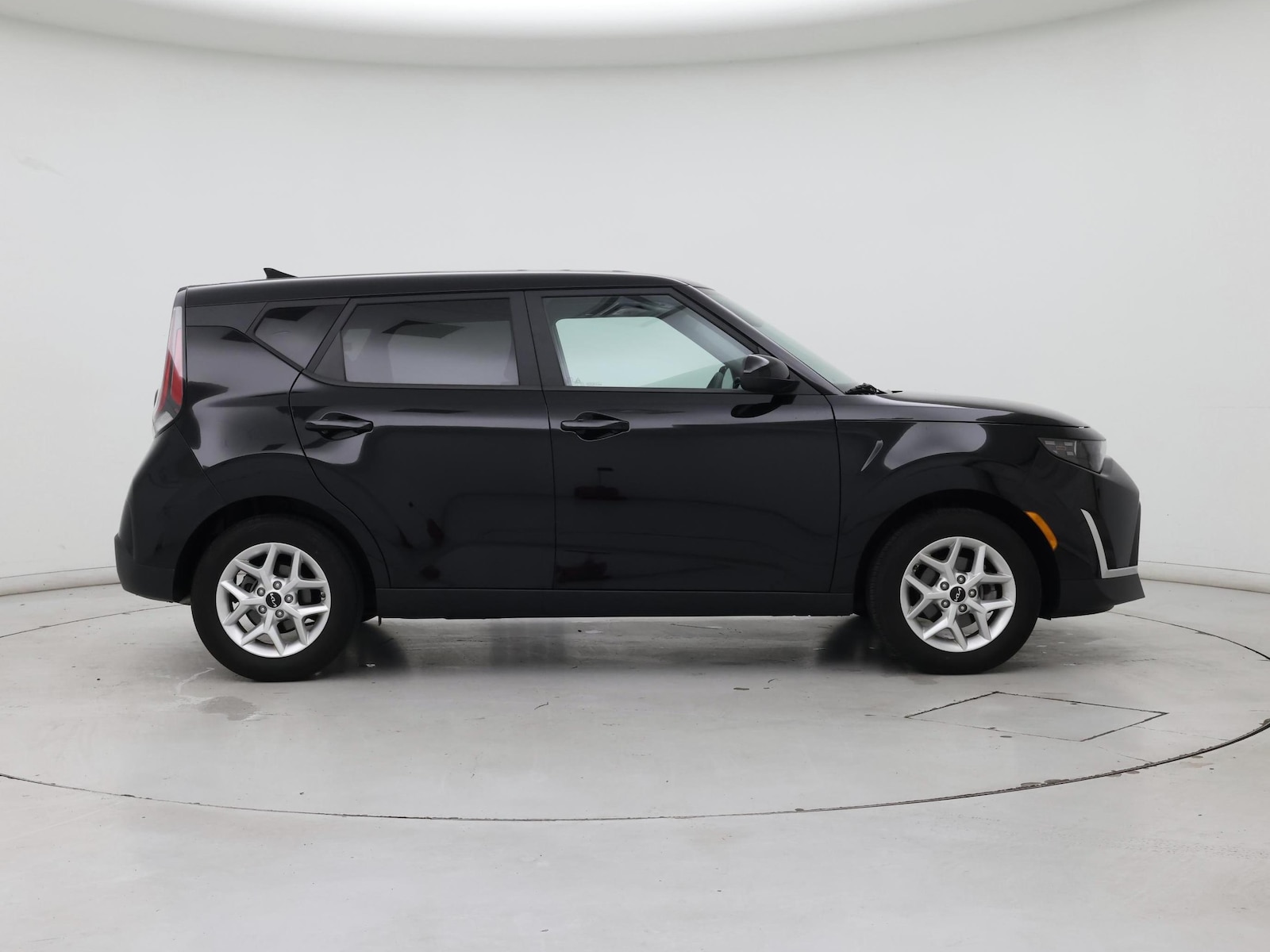 2023 Kia Soul LX - Photo 8