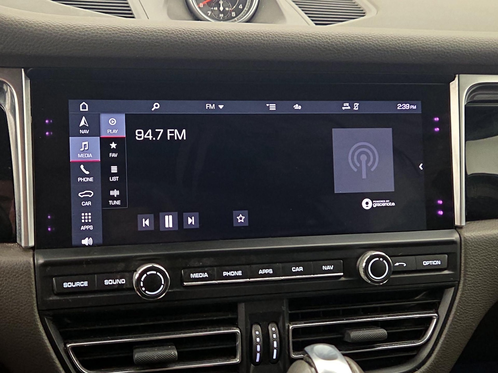 2020 Porsche Macan S - Photo 17
