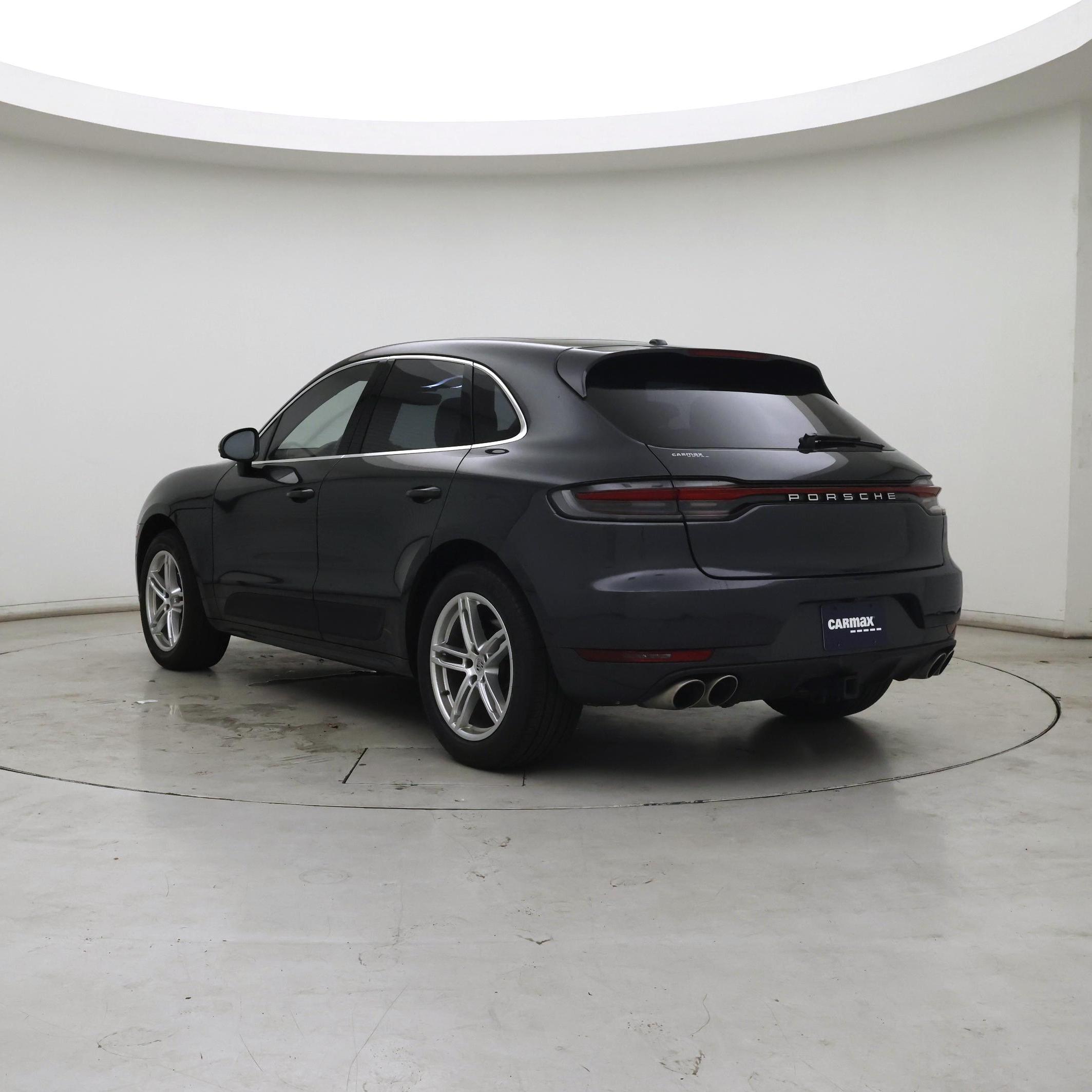 Thumbnail: 2020 Porsche Macan - 2